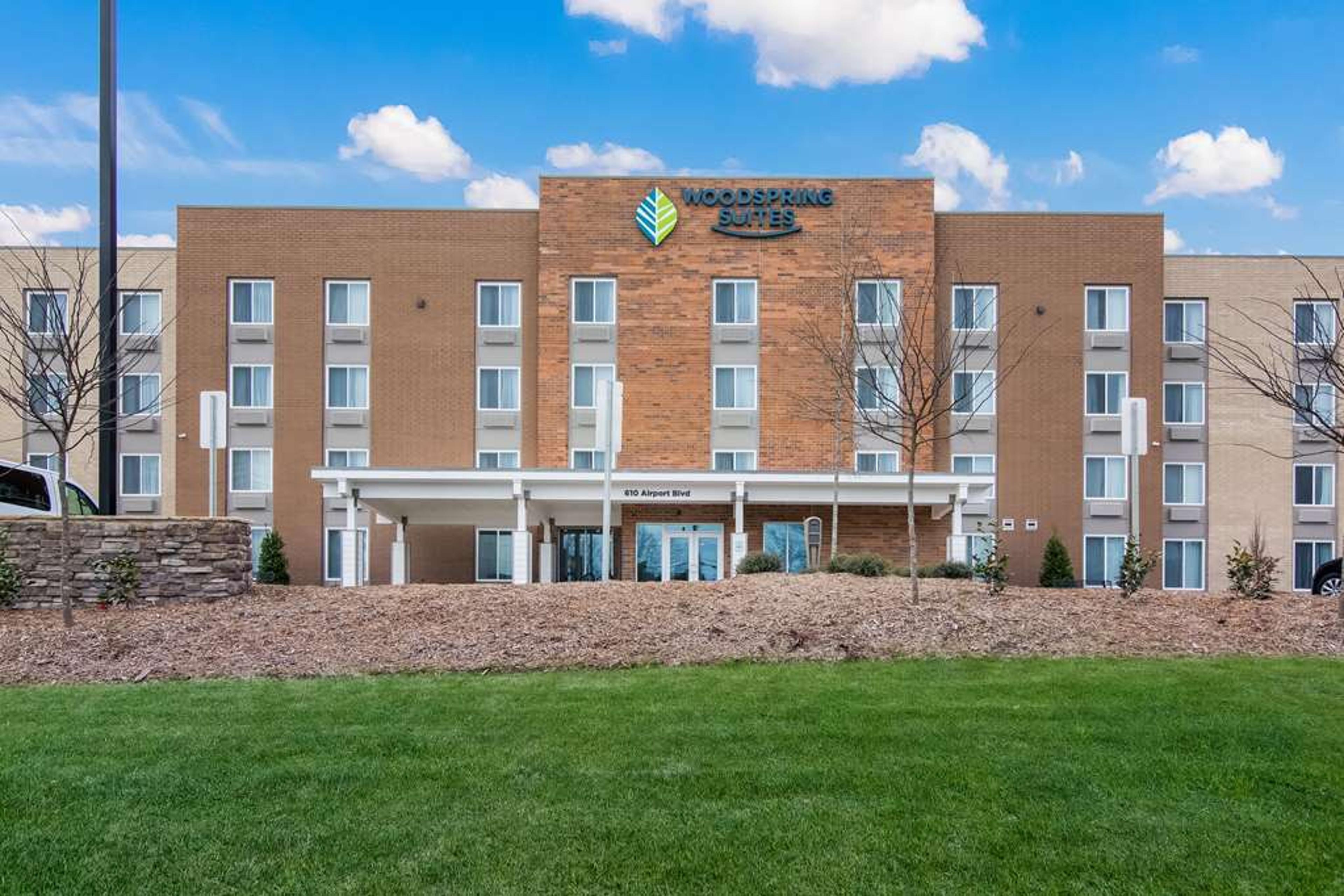 WOODSPRING SUITES MORRISVILLE - RAL