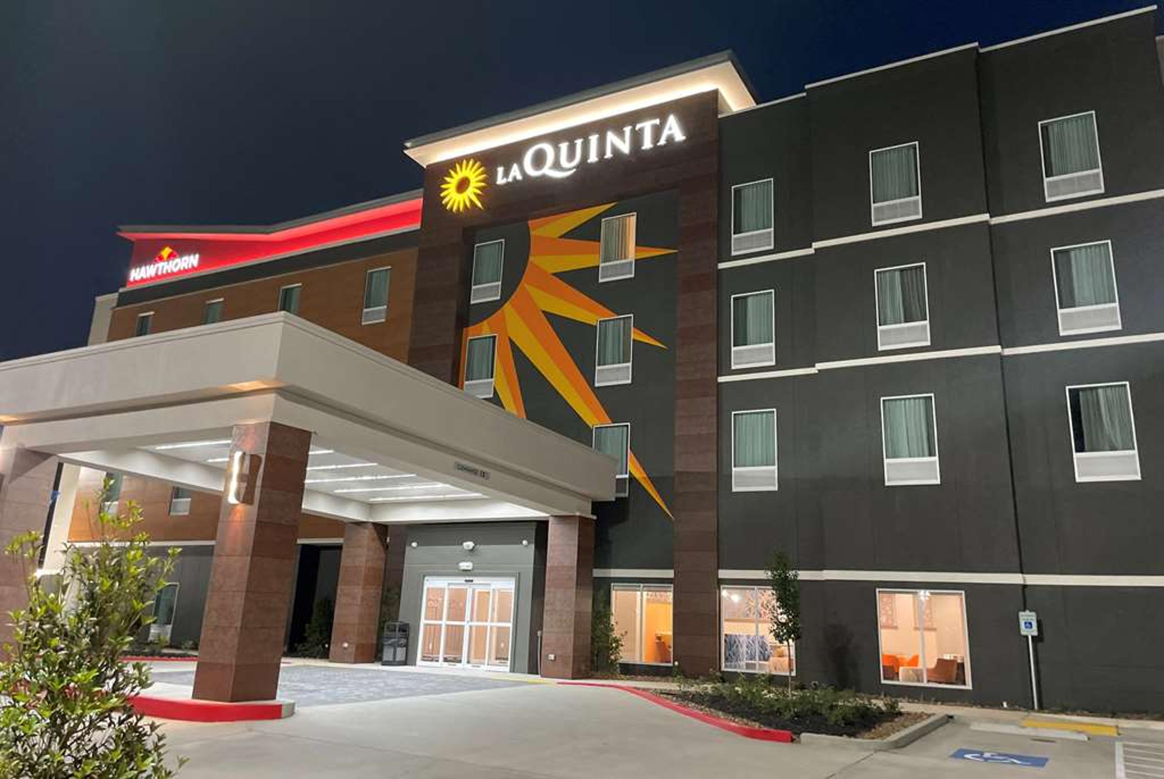 LA QUINTA INN & SUITES BY WYNDHAM S