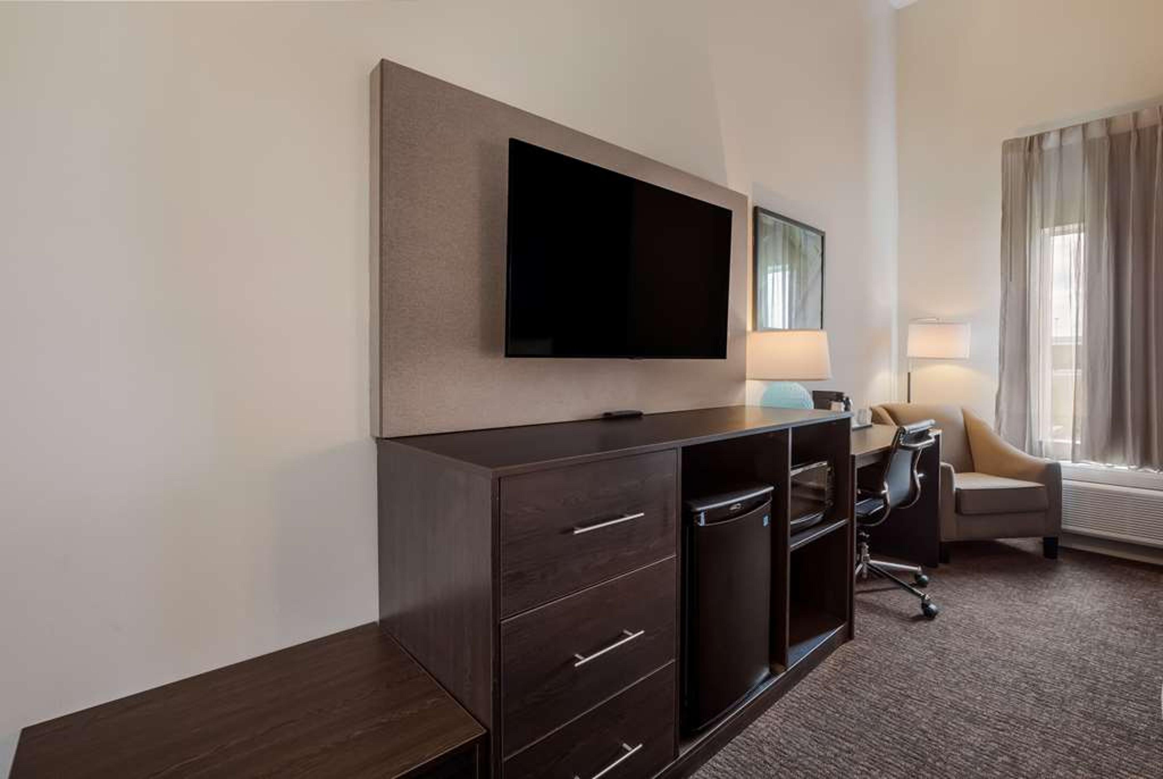 LA QUINTA INN & SUITES BY WYNDHAM S