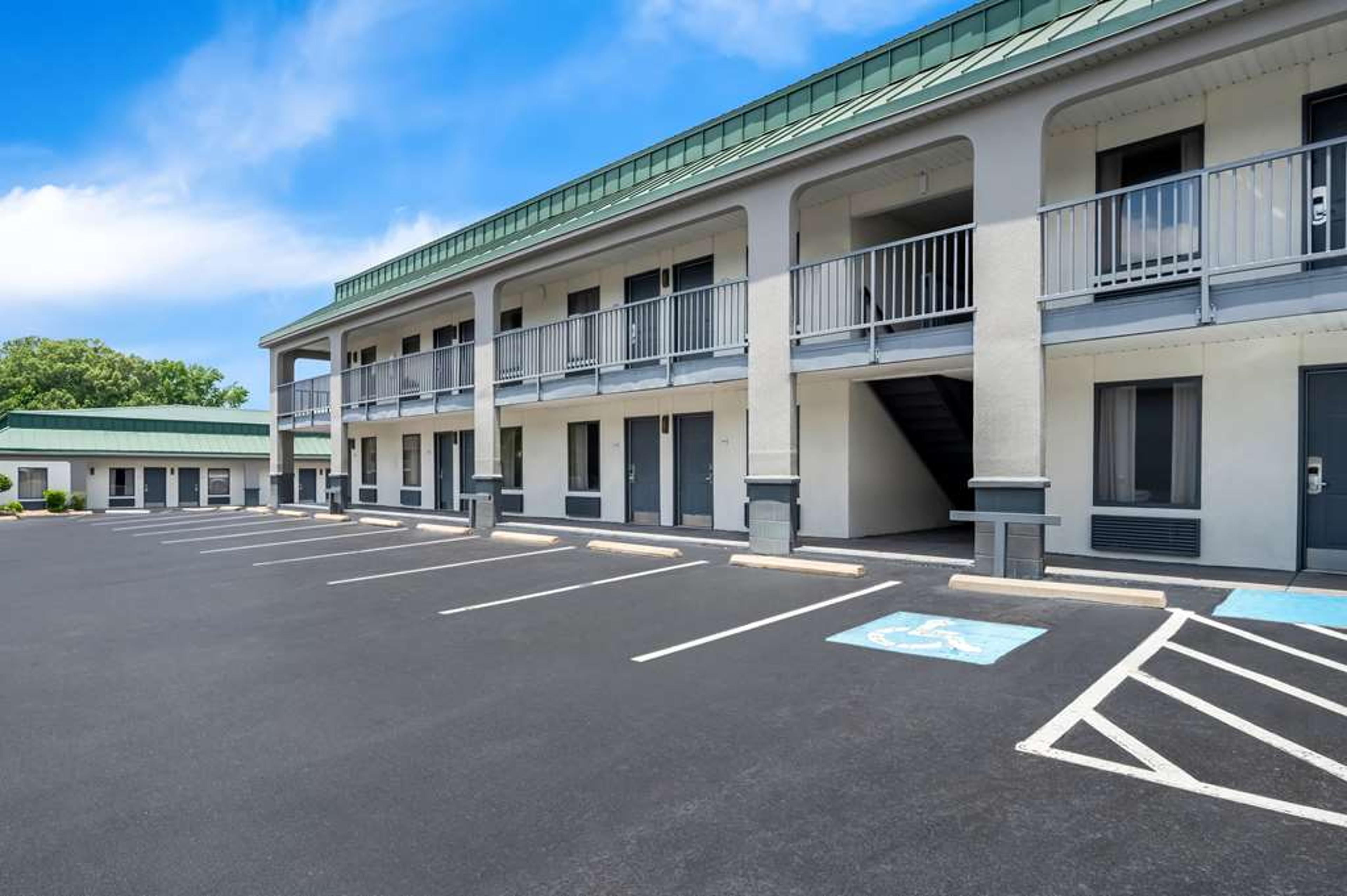 QUALITY INN AND SUITES MONTICELLO