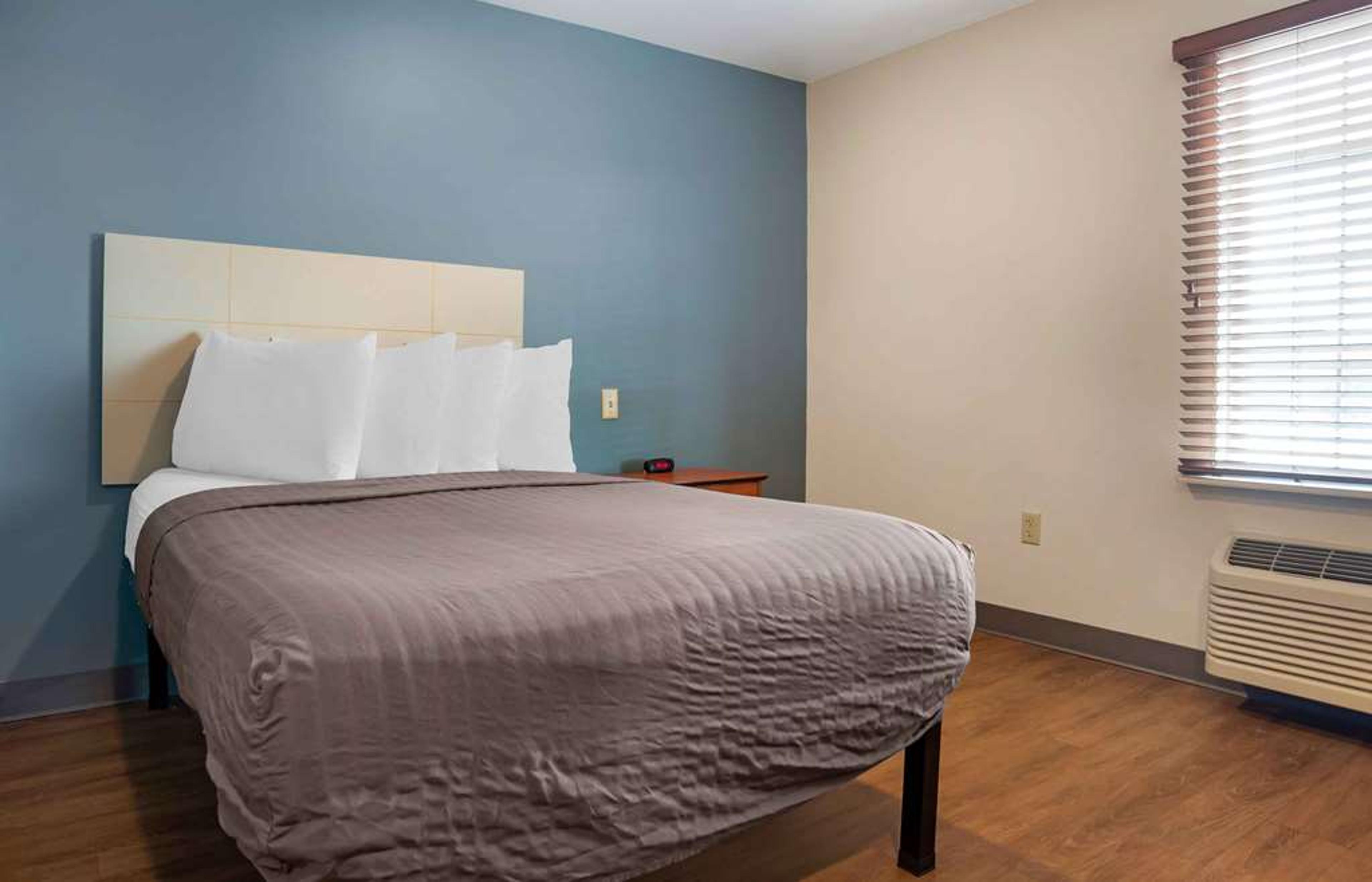 EXTENDED STAY AMERICA SELECT