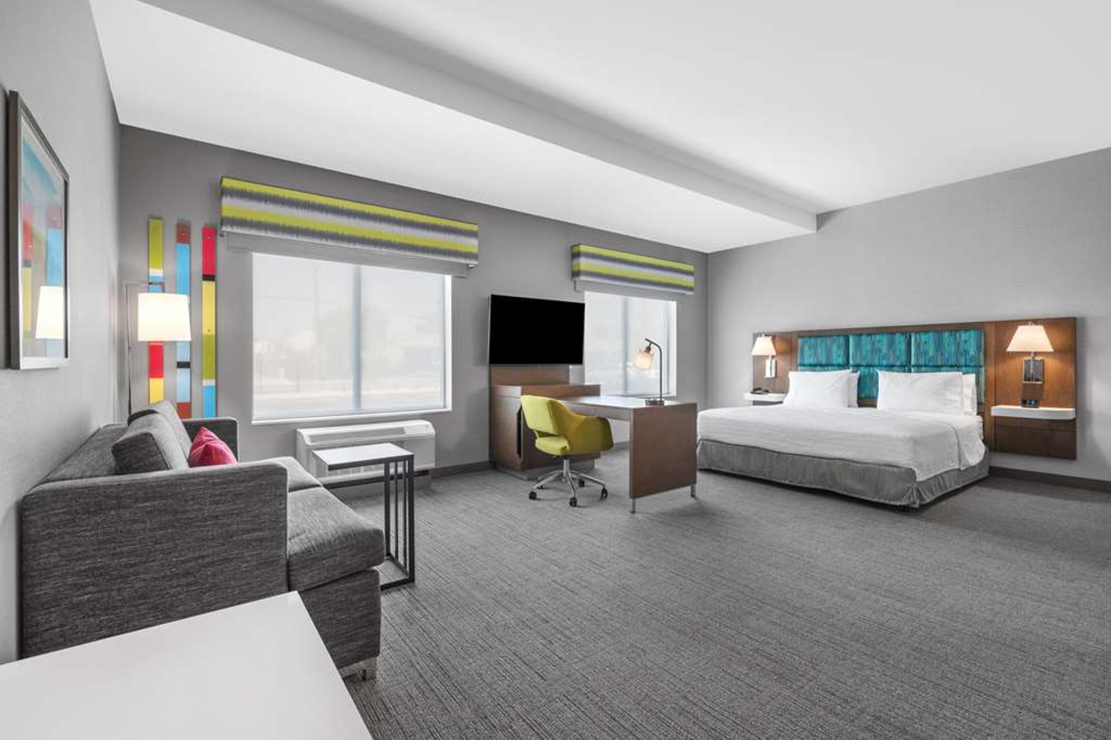 HAMPTON INN AND SUITES BFL CENTRAL