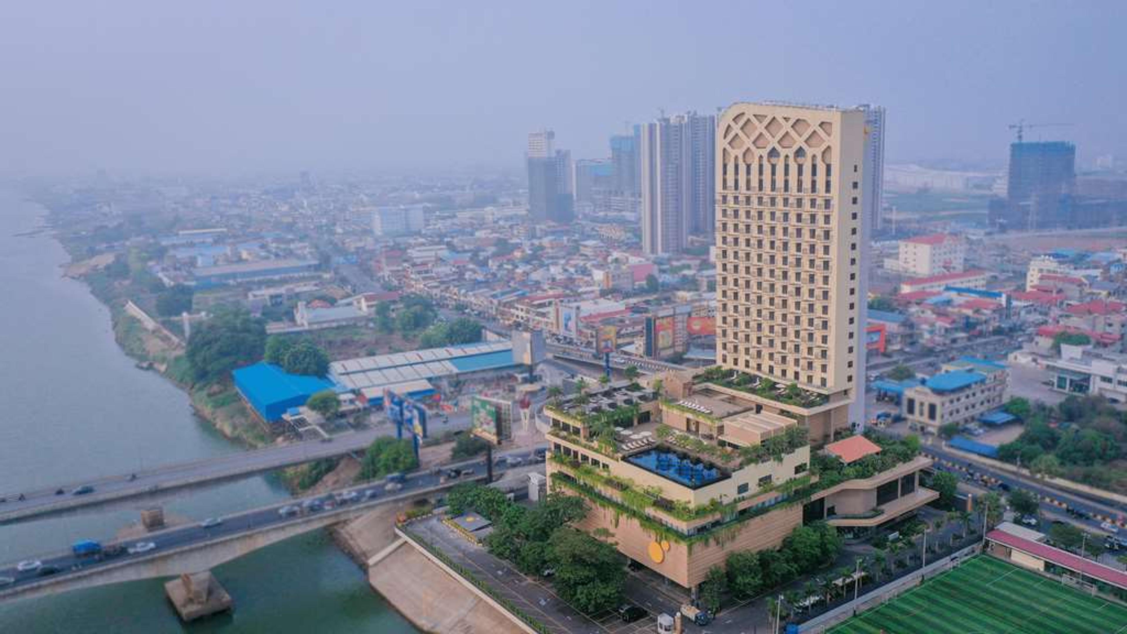 SUN AND MOON RIVERSIDE HOTEL