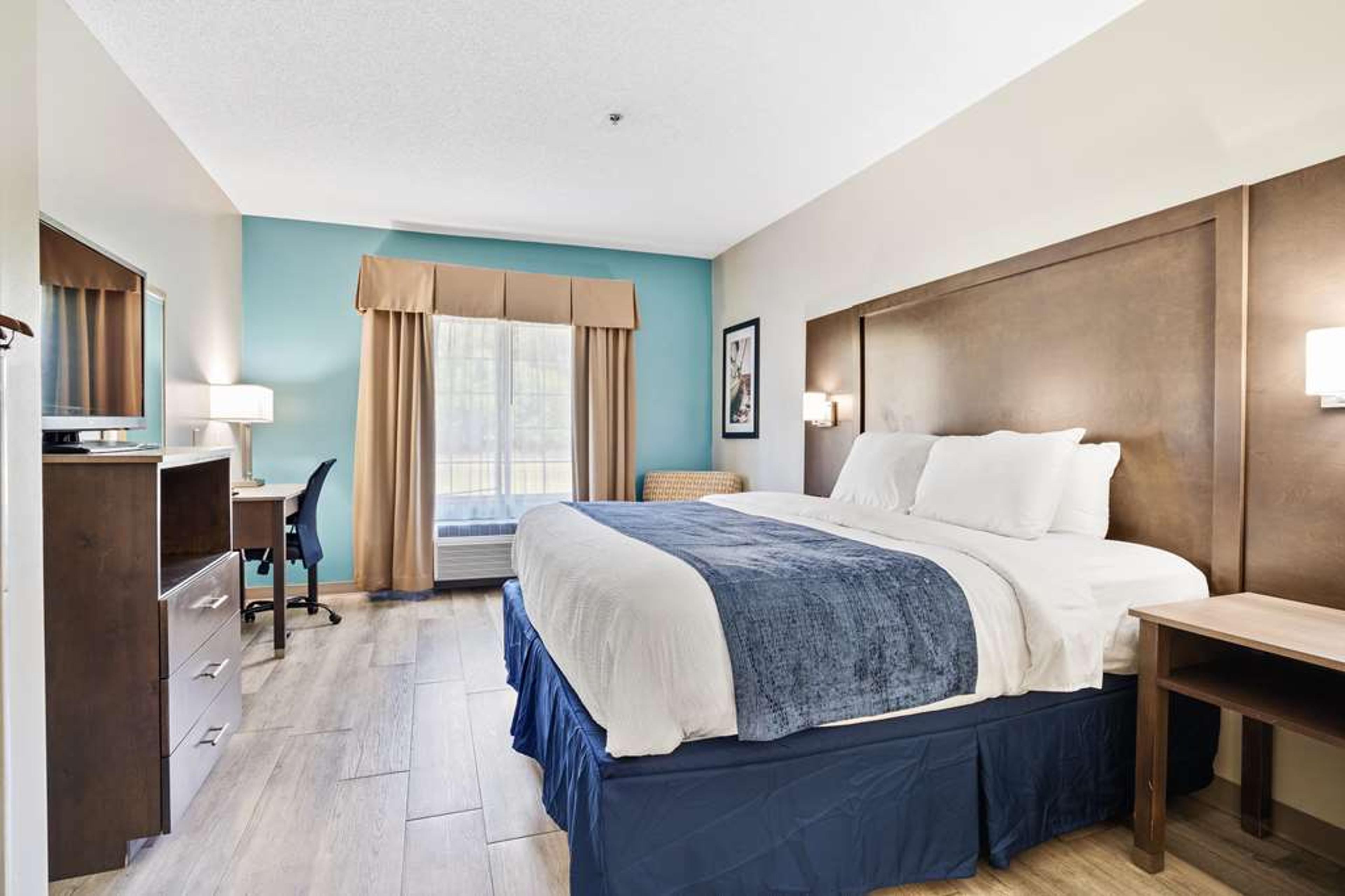 Blue Water Inn & Suites, BW Signature Collection