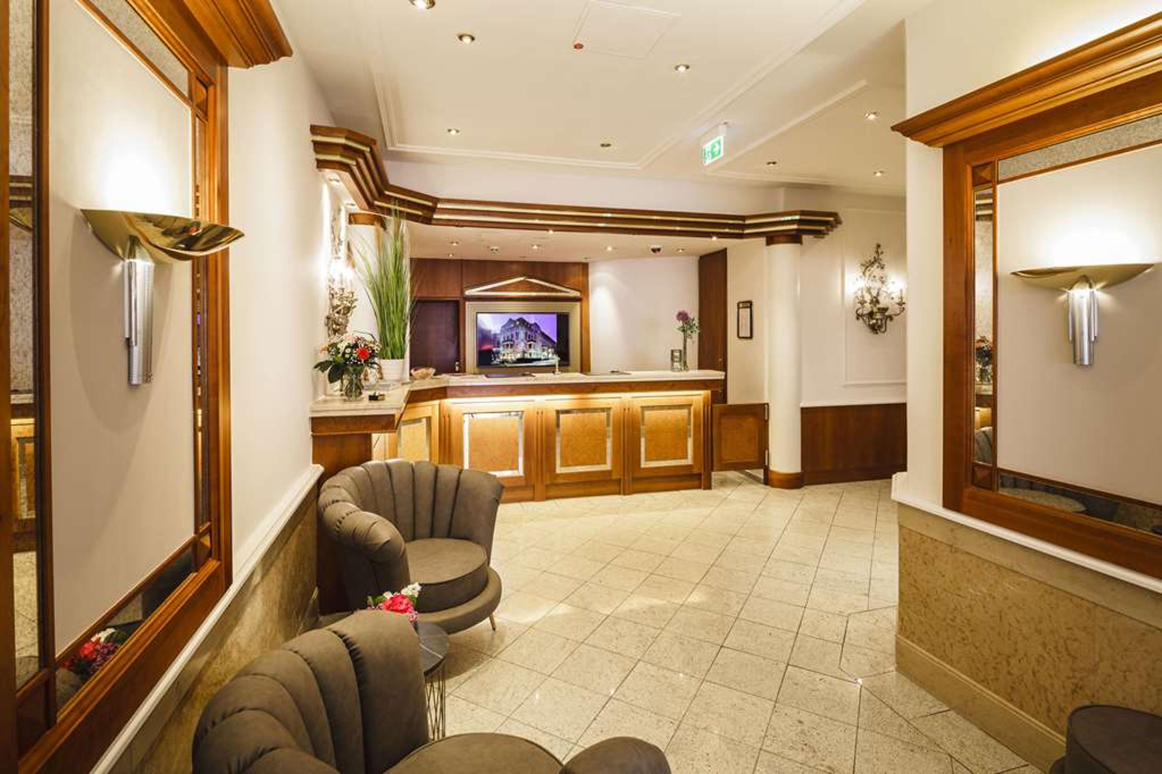 Hotel Photo 2