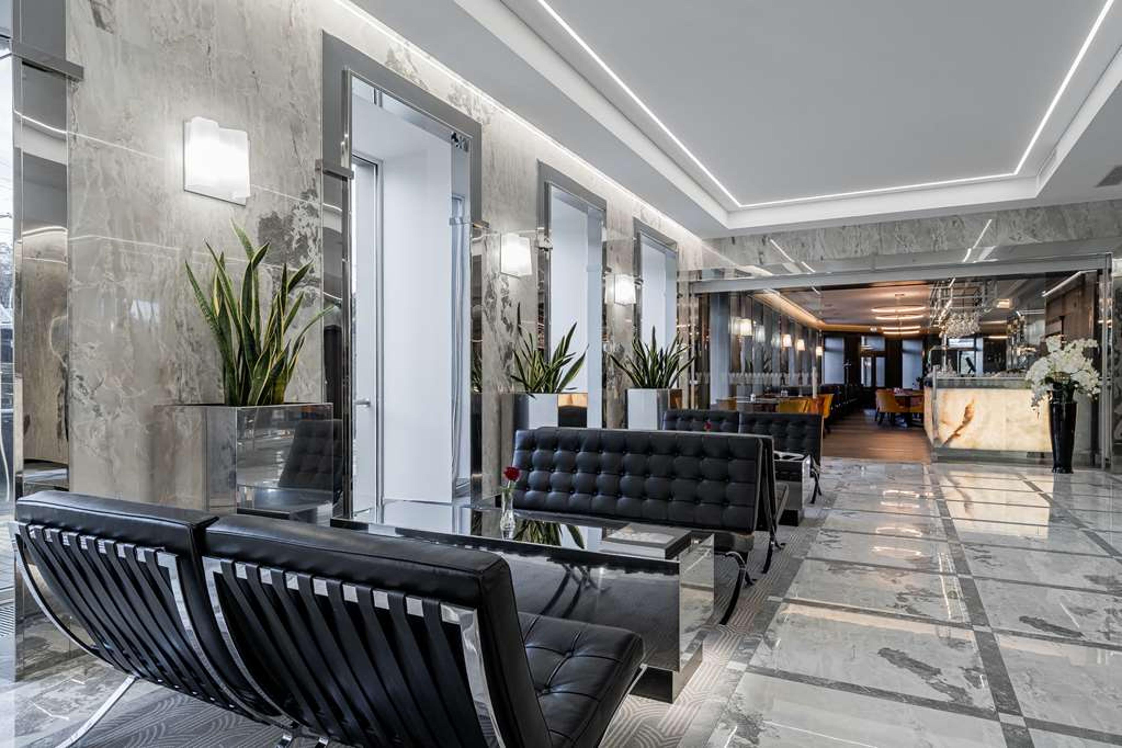 CONGRESS HOTEL