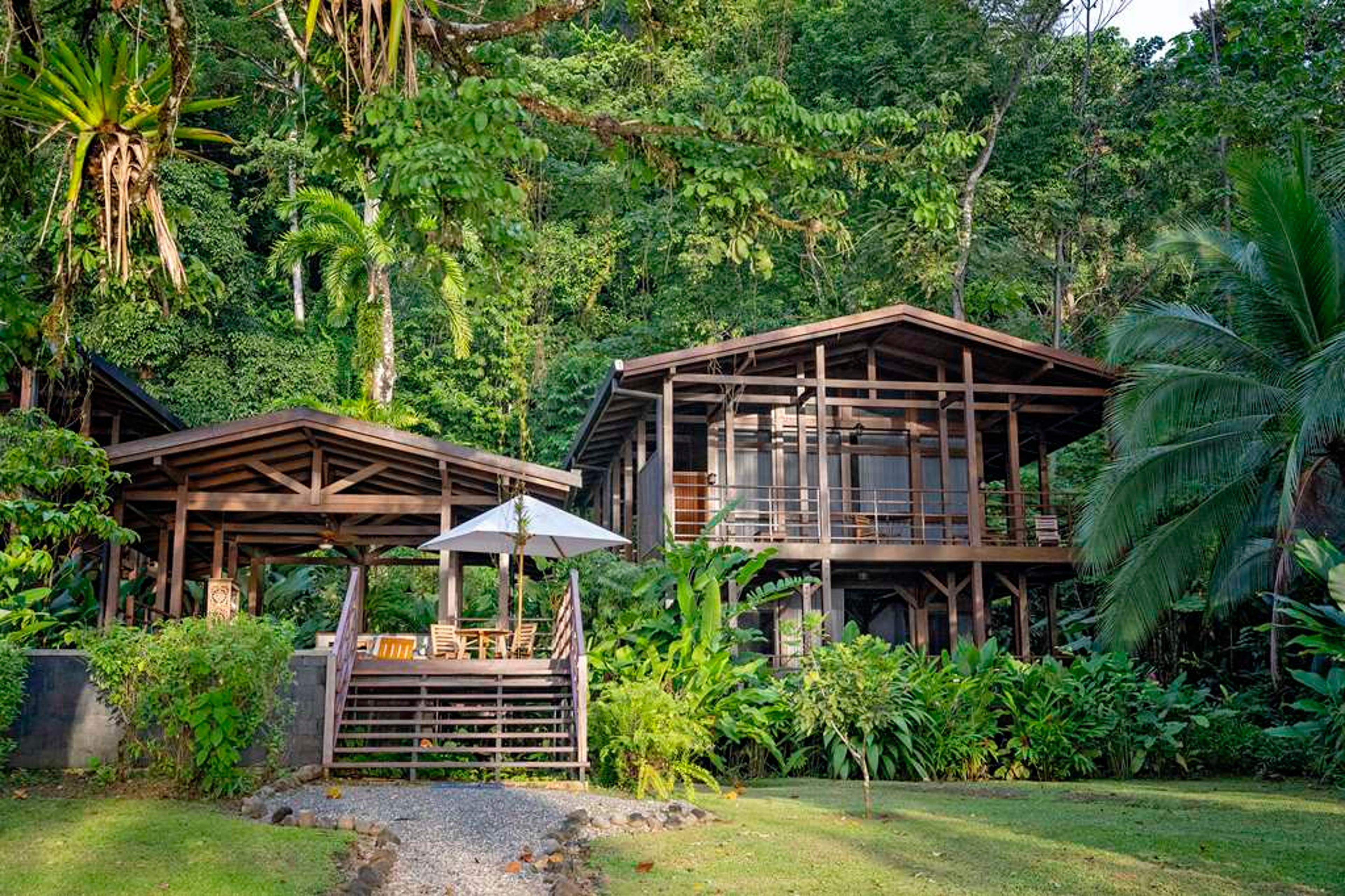 PLAYA CATIVO LODGE