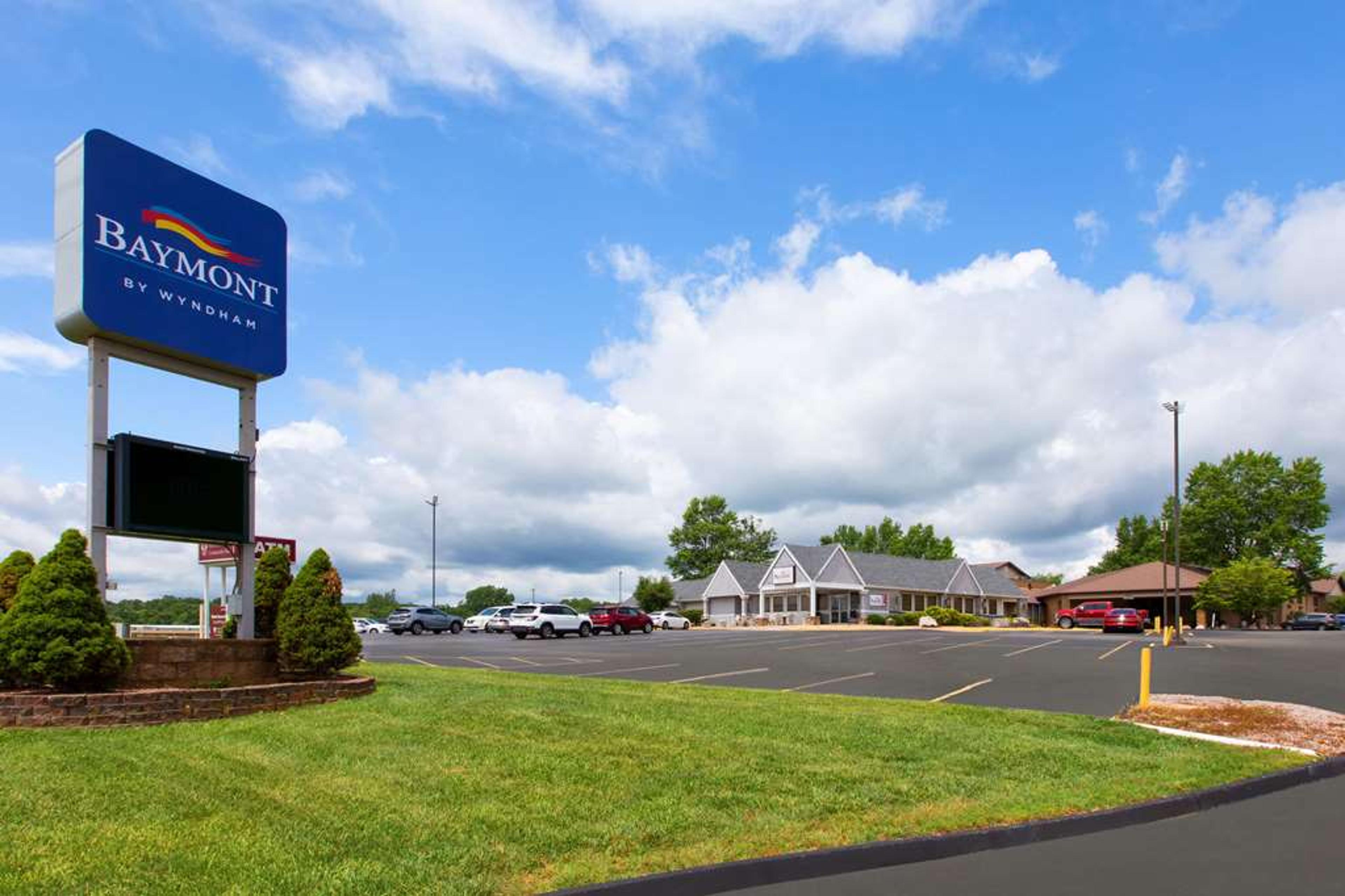 BAYMONT INN AND SUITES BY WYNDHAM F