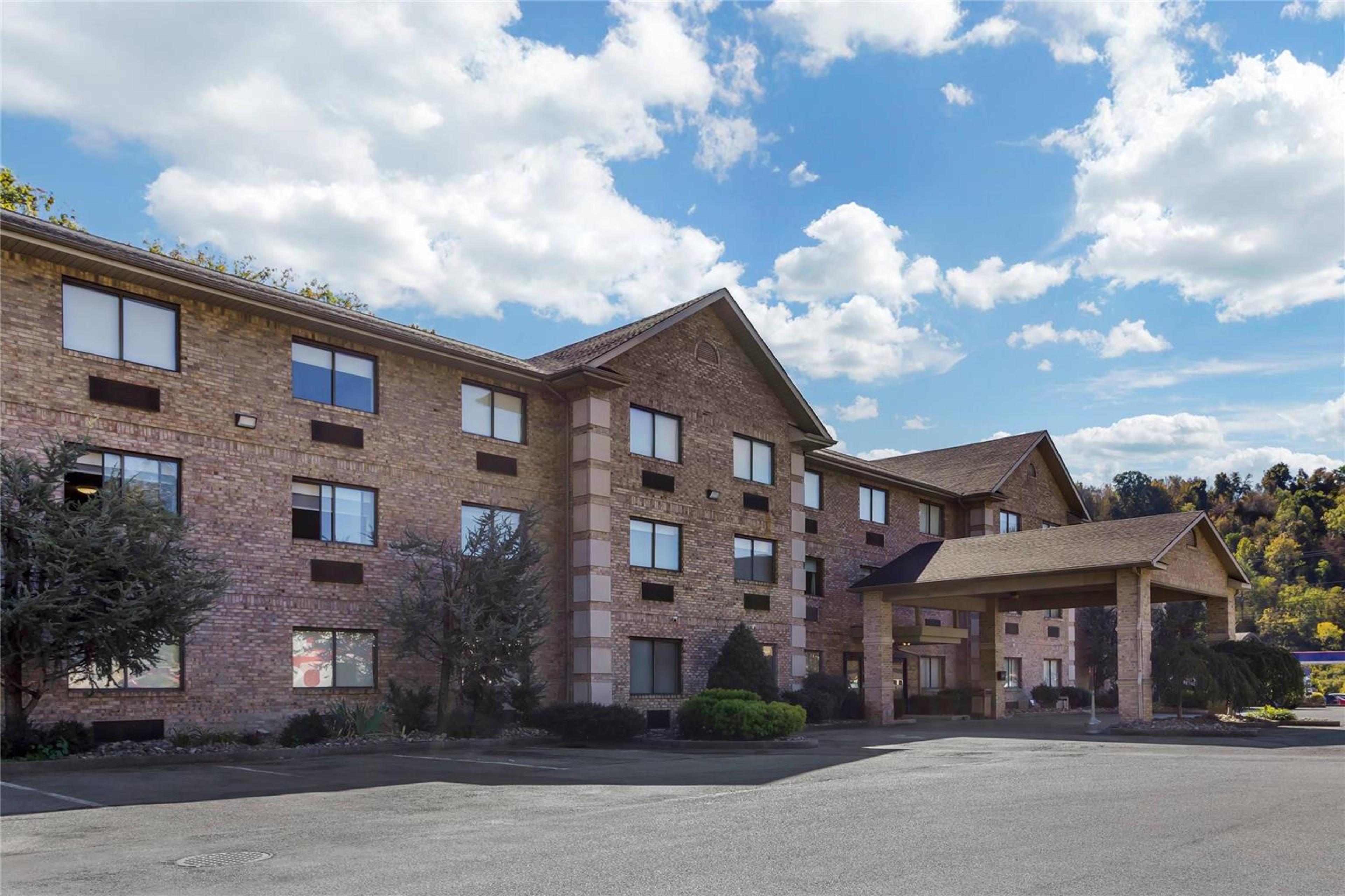 COMFORT INN HUNTINGTON NEAR UNIVERS