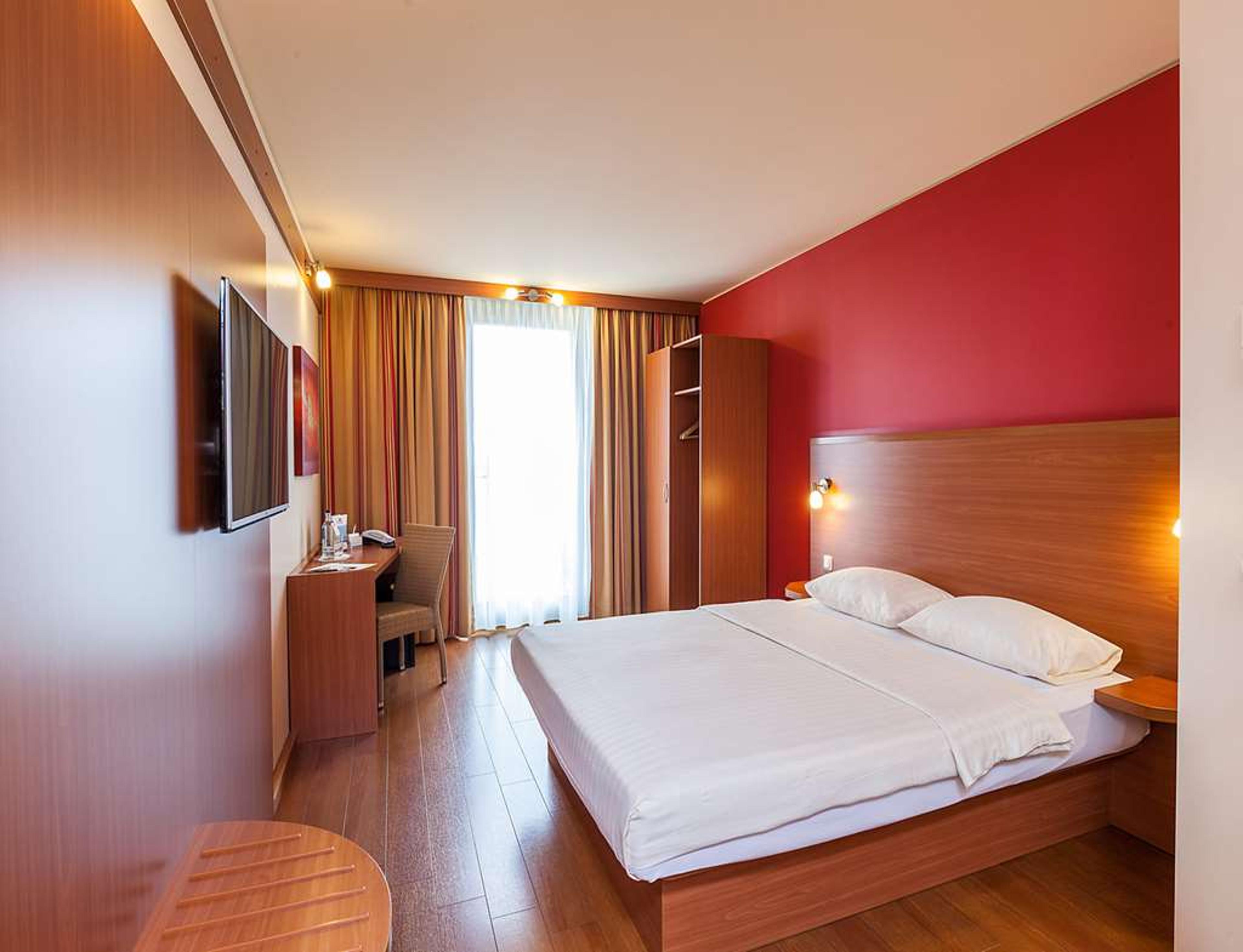 PREMIER INN FRA CITY