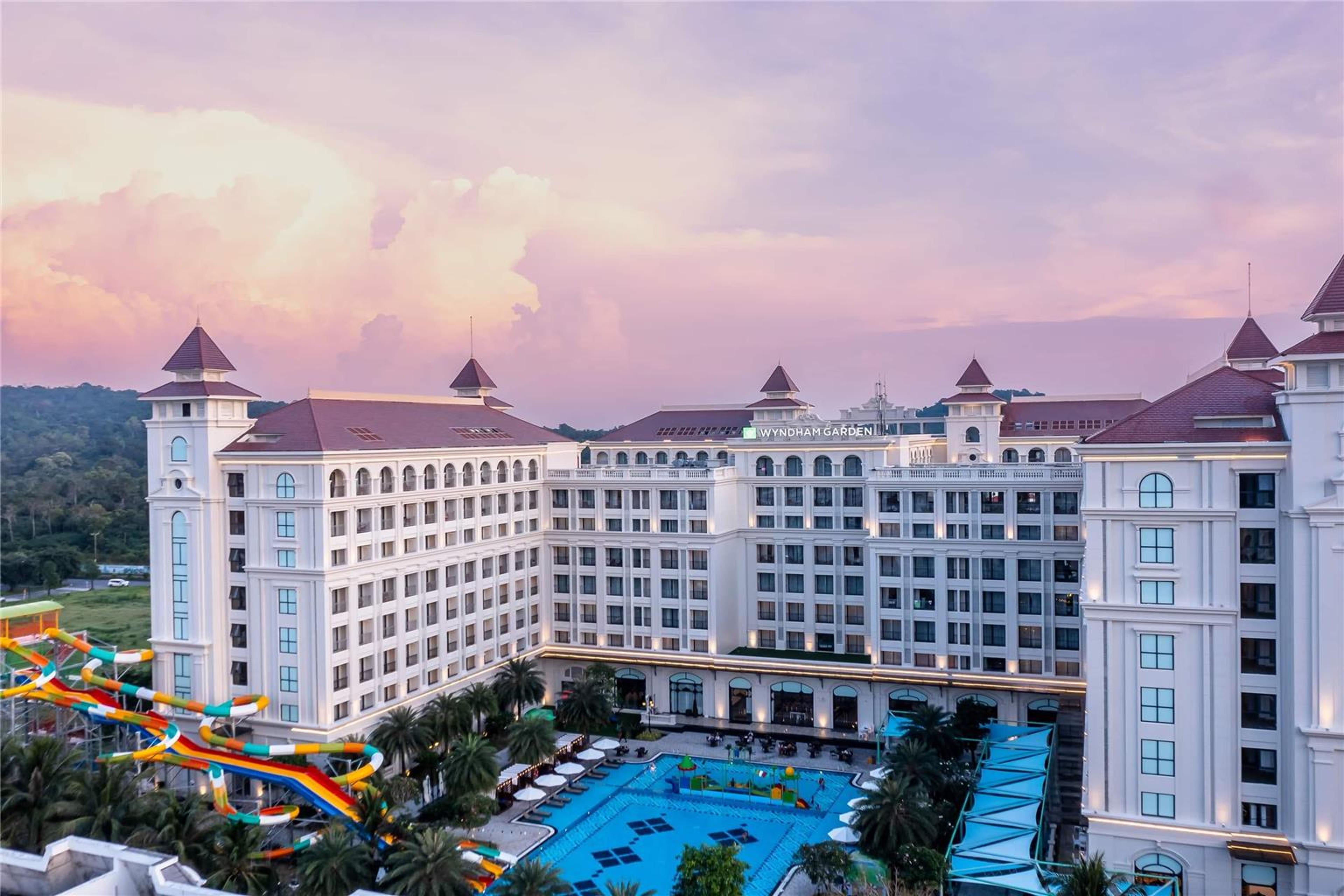 WYNDHAM GARDEN GRANDWORLD PHU QUOC