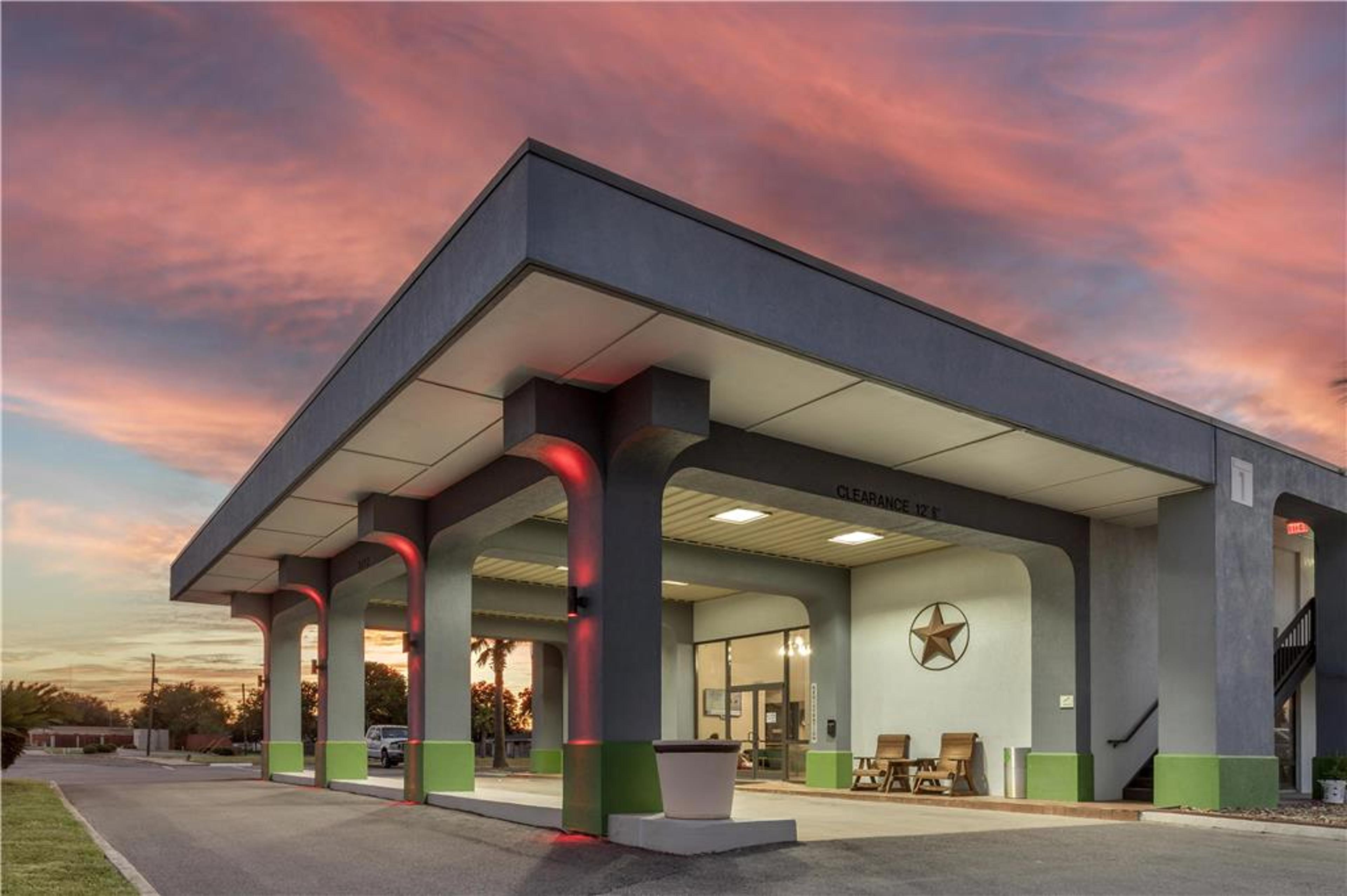 SureStay by Best Western Victoria