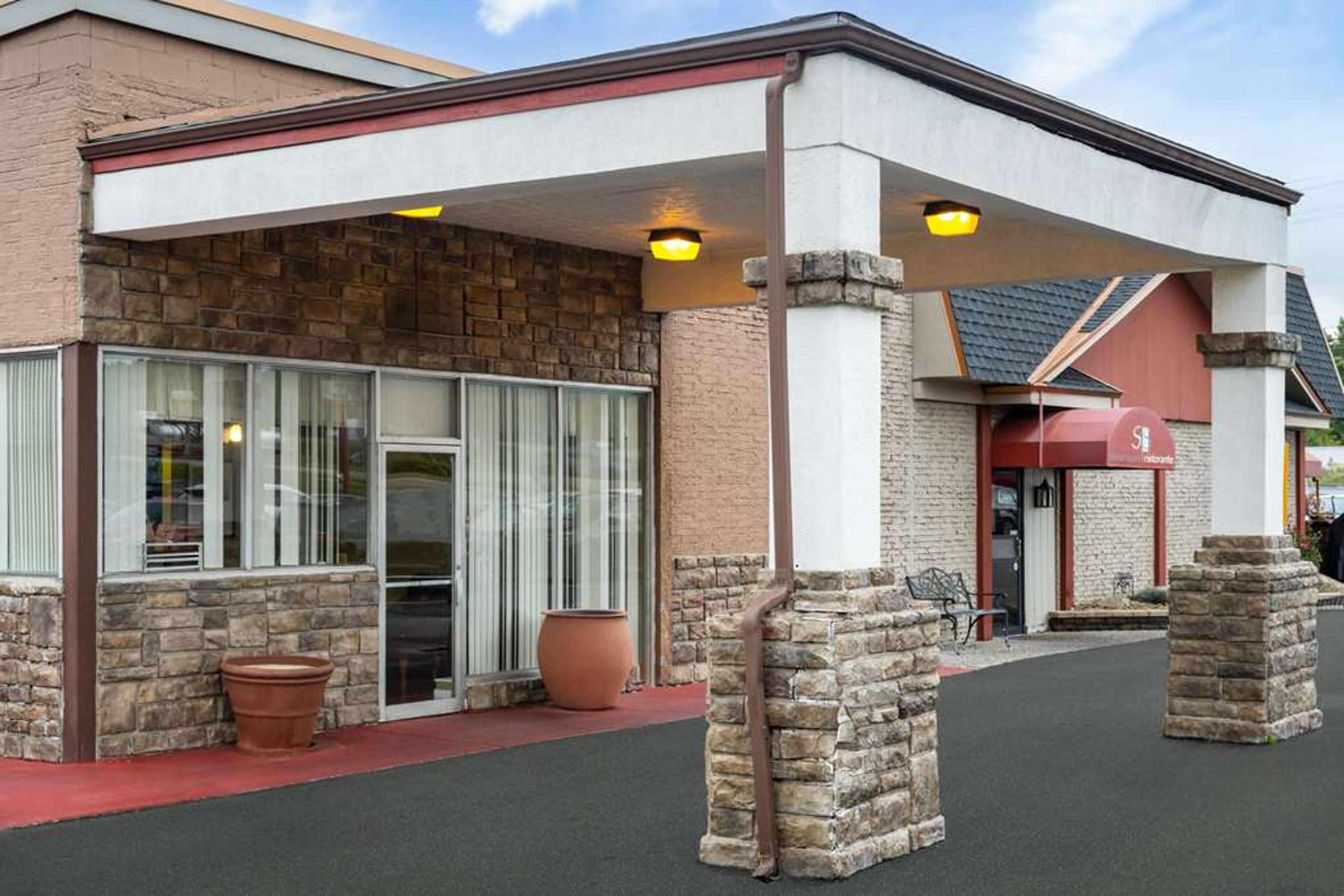 SUPER 8 BY WYNDHAM YOUNGSTOWN NORTH
