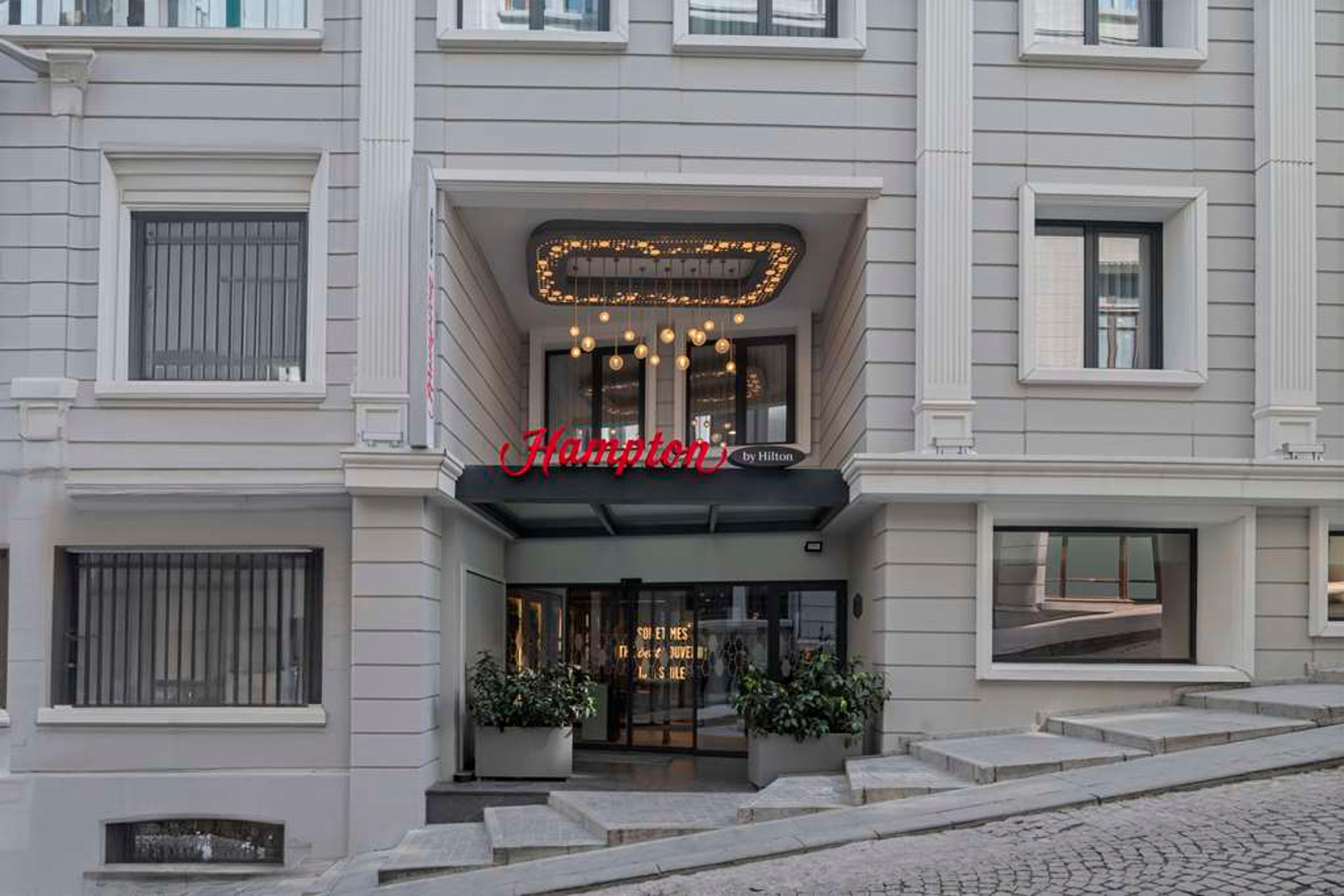 HAMPTON BY HILTON ISTANBUL SIRKECI