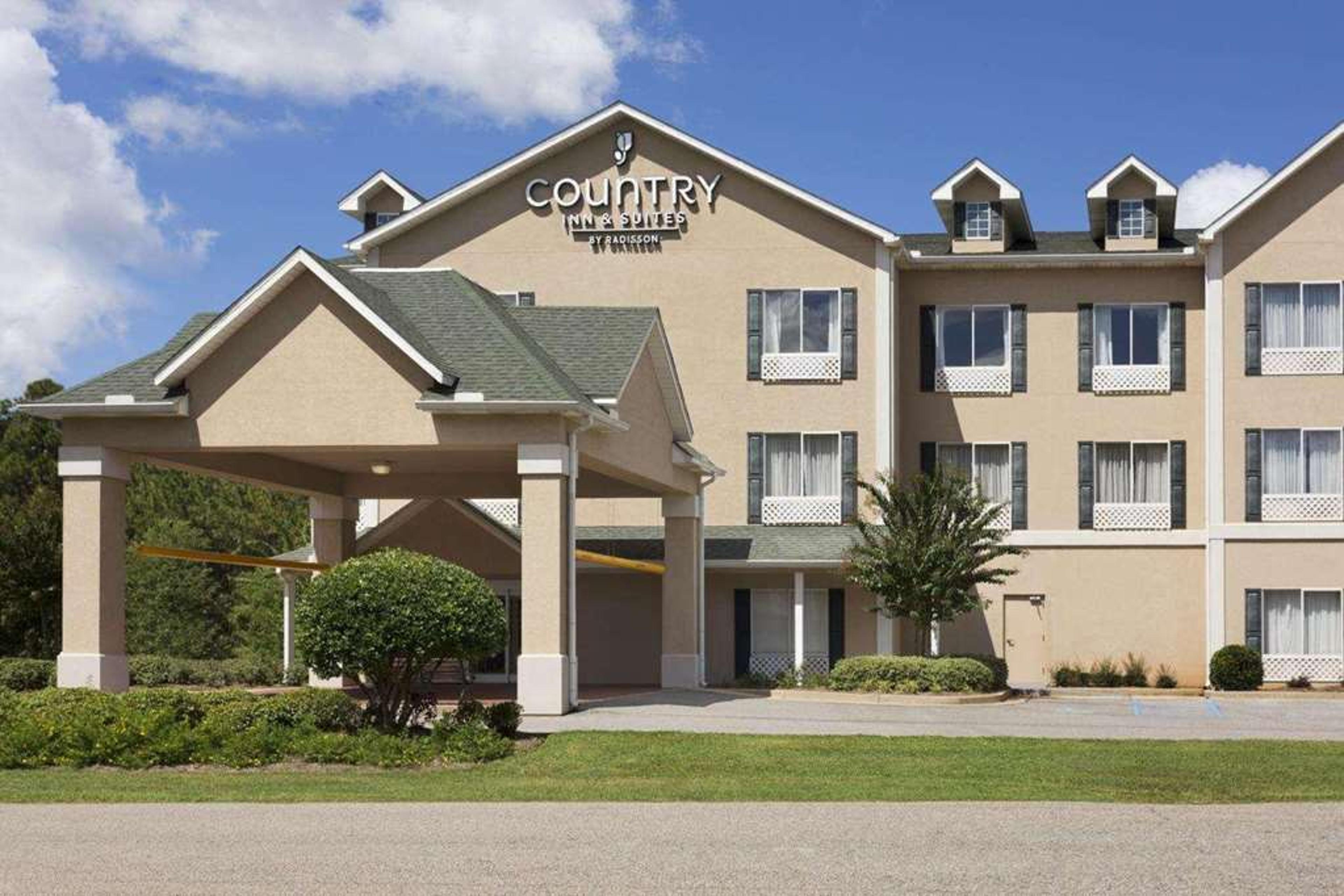 COUNTRY INN AND SUITES BY RADISSON