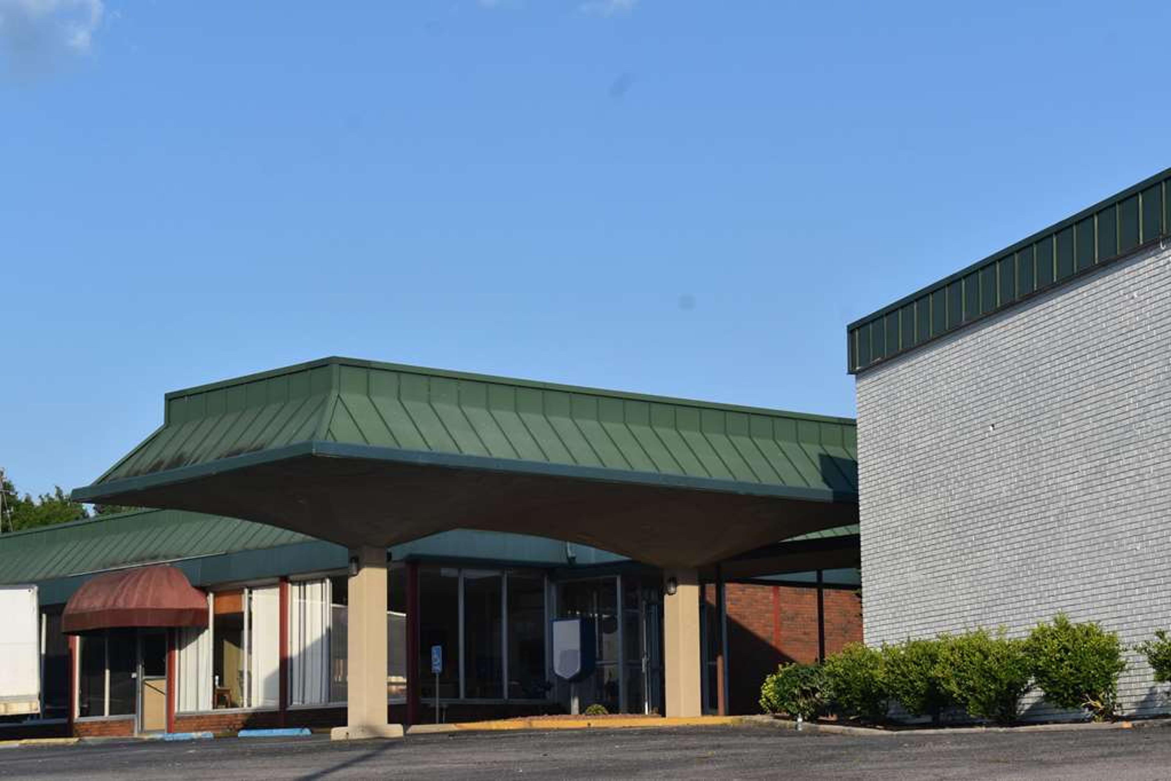 SUPER 8 BY WYNDHAM RIVERSIDE AL