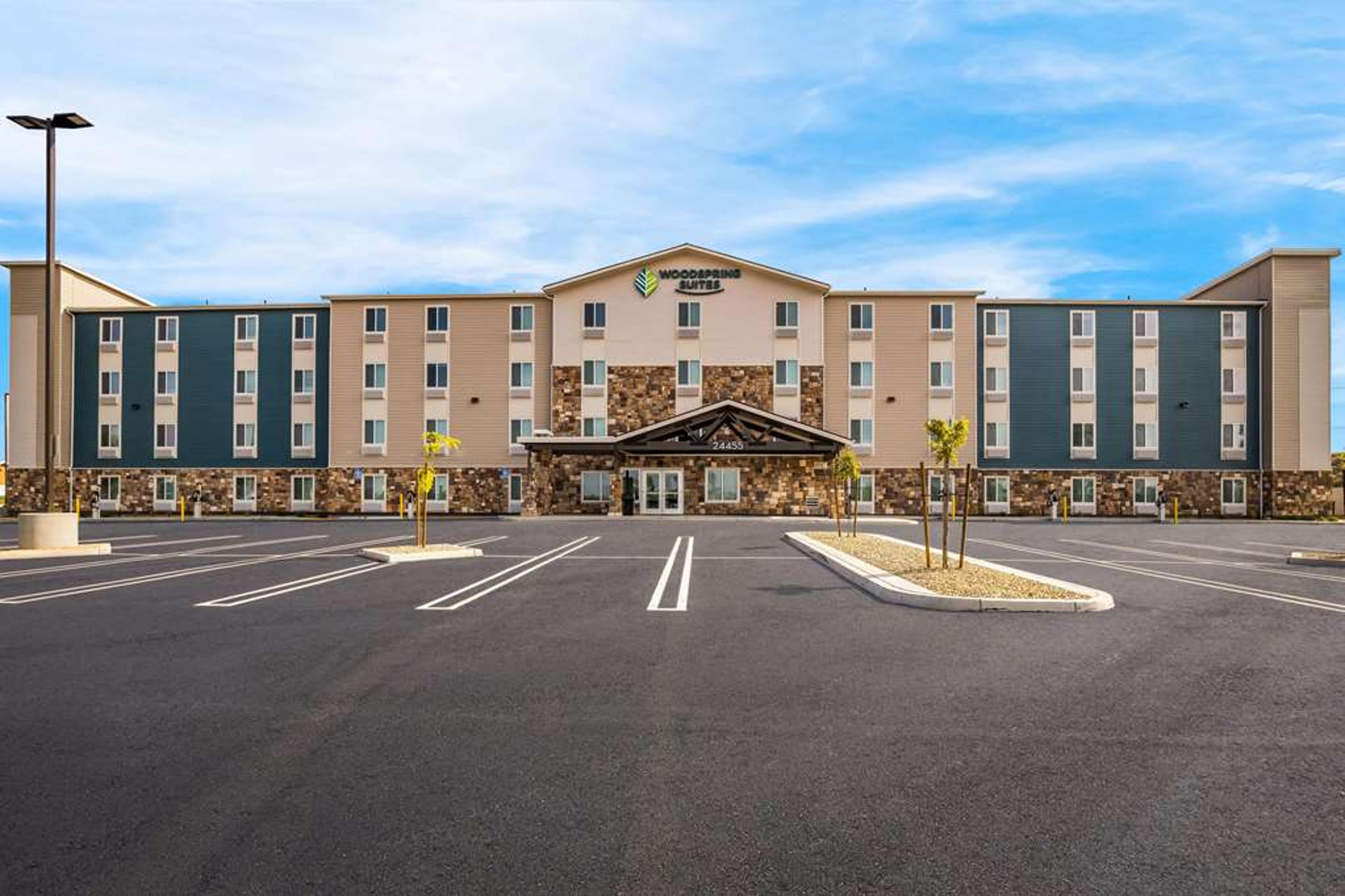 WOODSPRING SUITES MORENO VALLEY