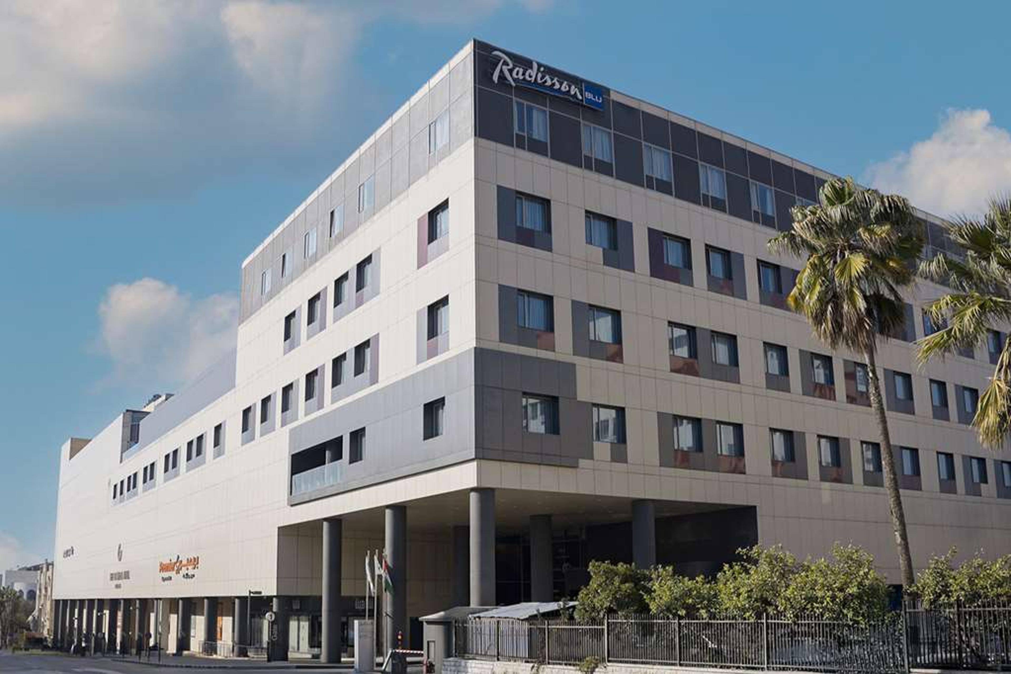 RADISSON BLU HOTEL AMMAN GALLERIA M