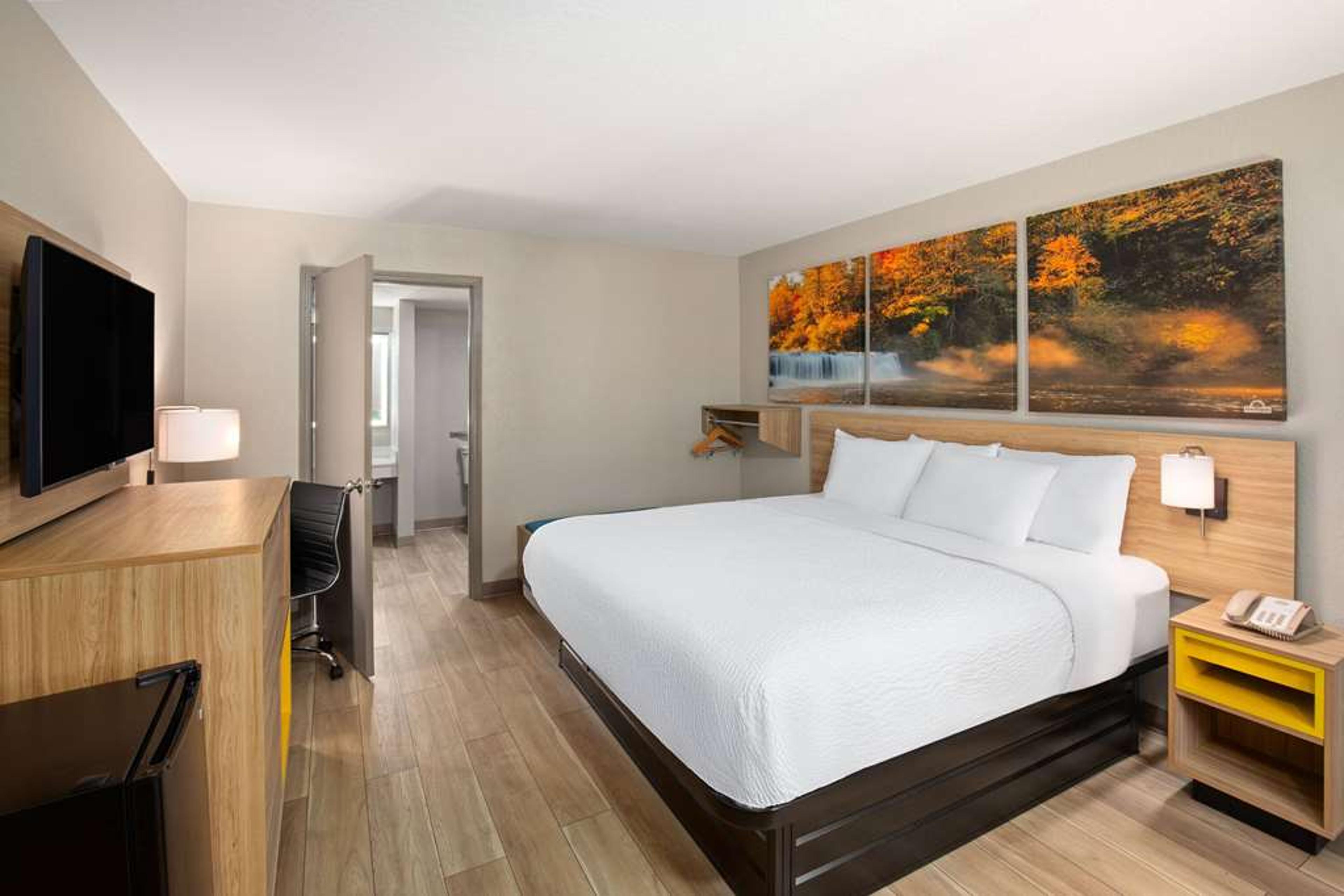 DAYS INN BY WYNDHAM HELEN