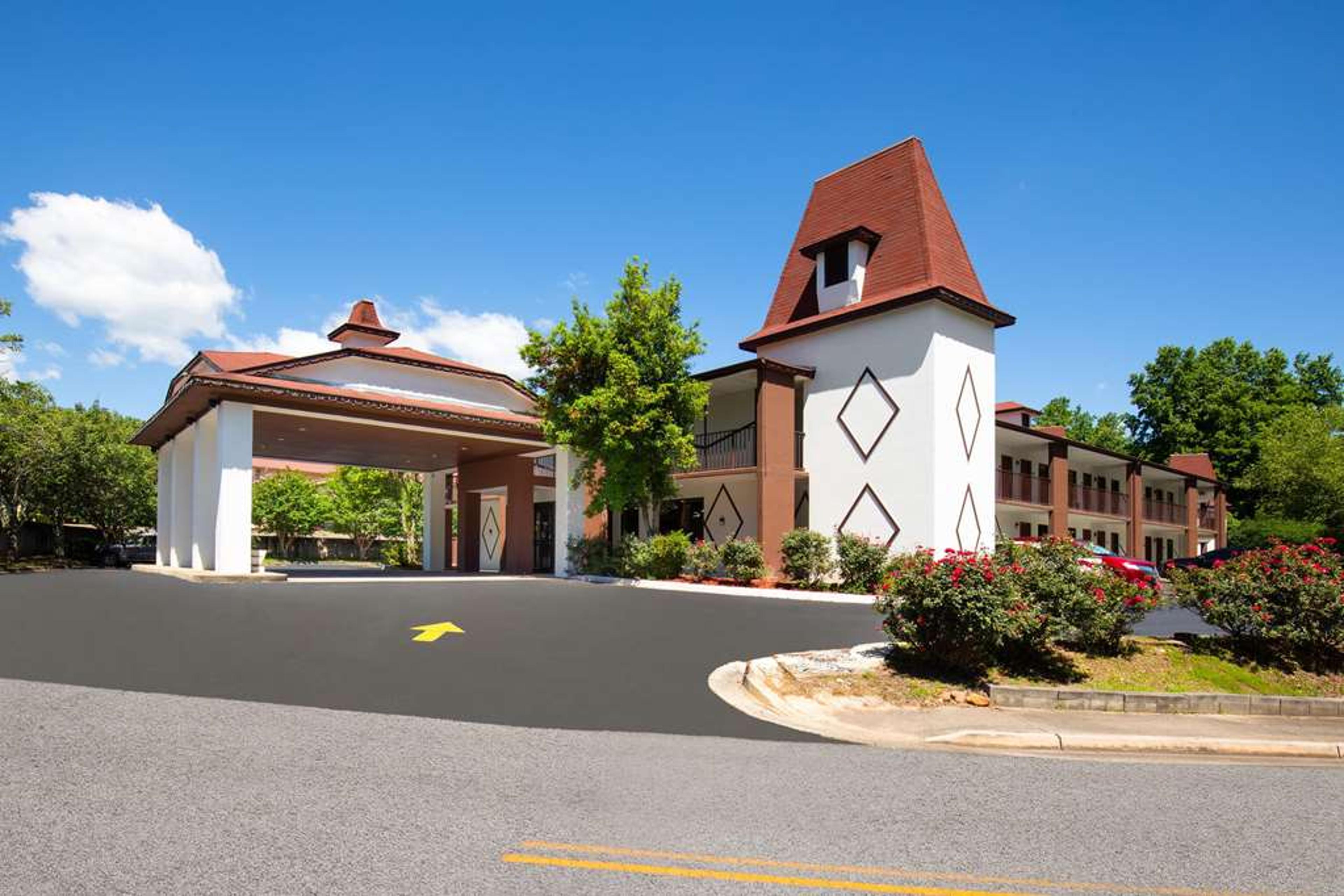 DAYS INN BY WYNDHAM HELEN