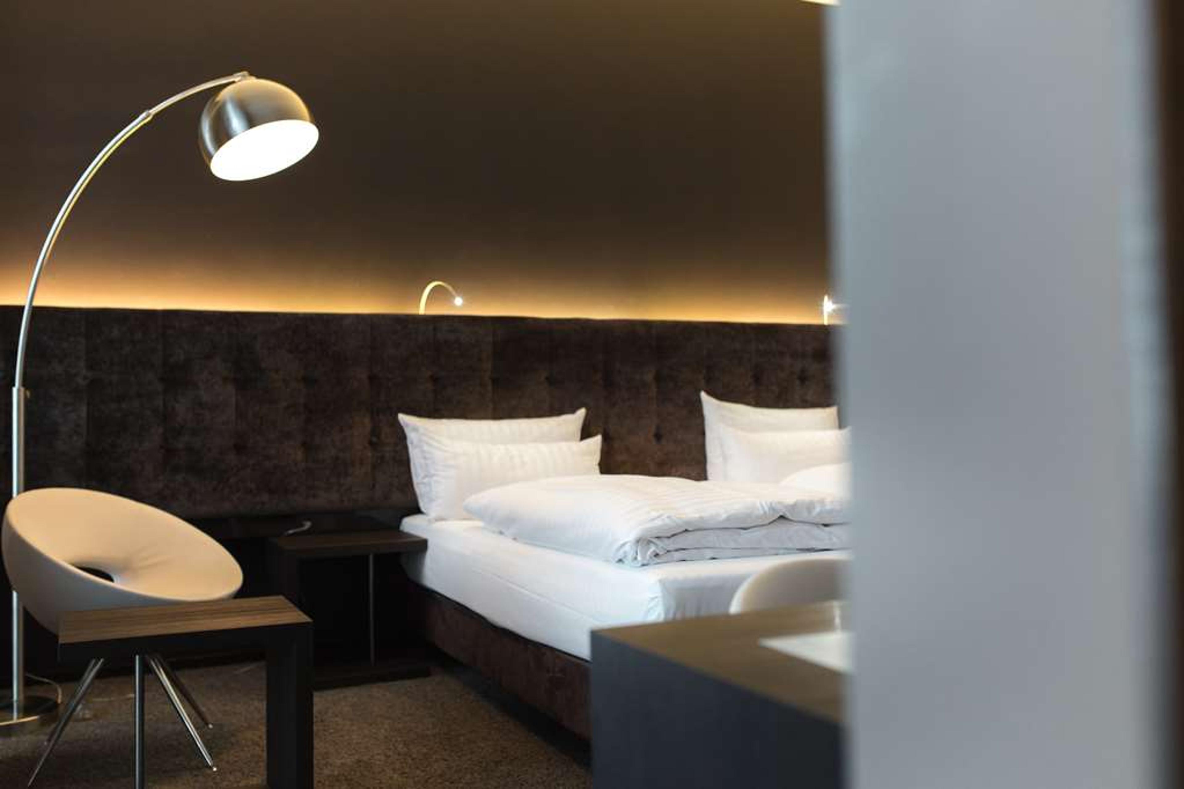 SAKS Urban Design Hotel