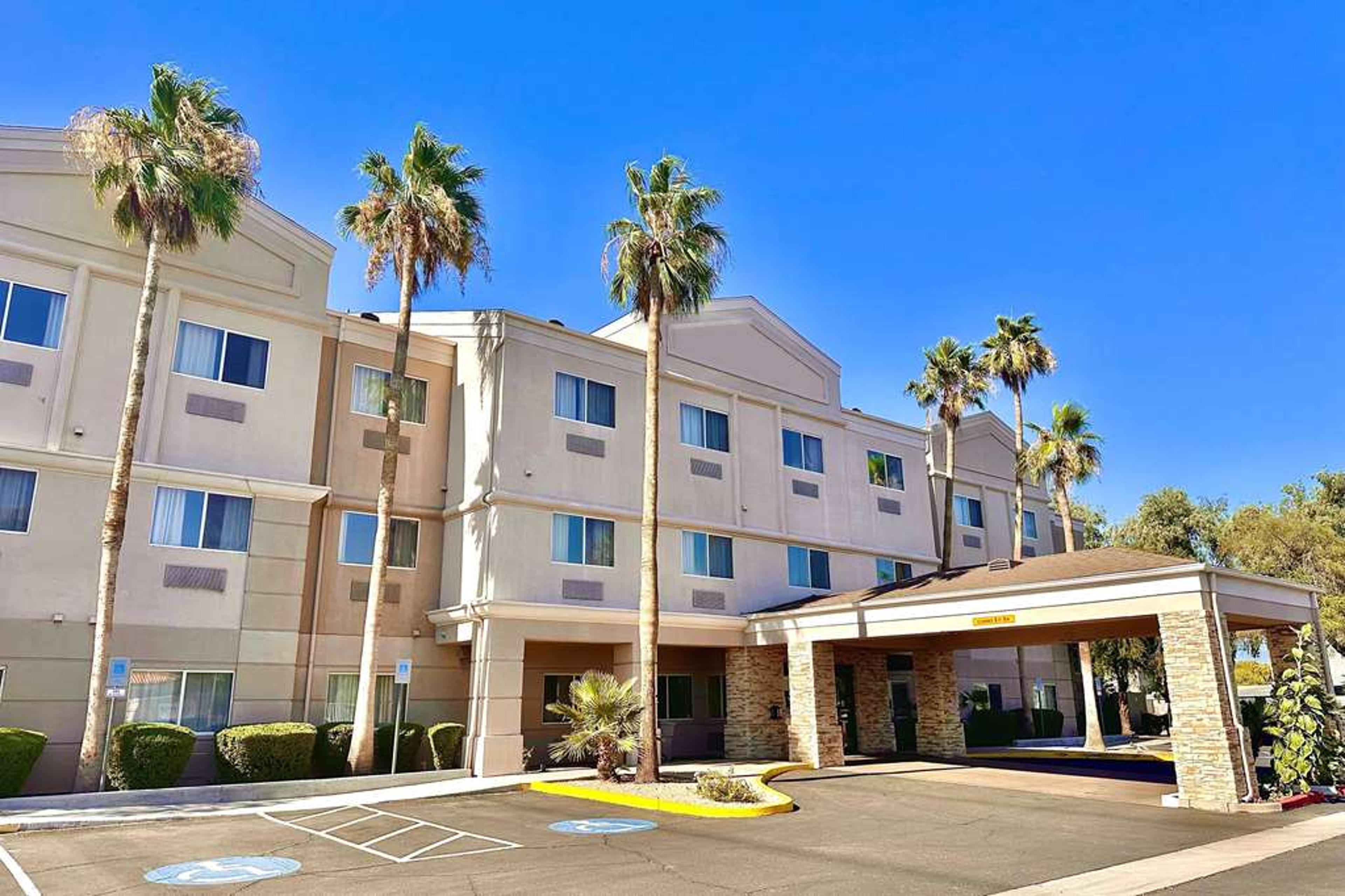 BAYMONT BY WYNDHAM PHOENIX NORTH