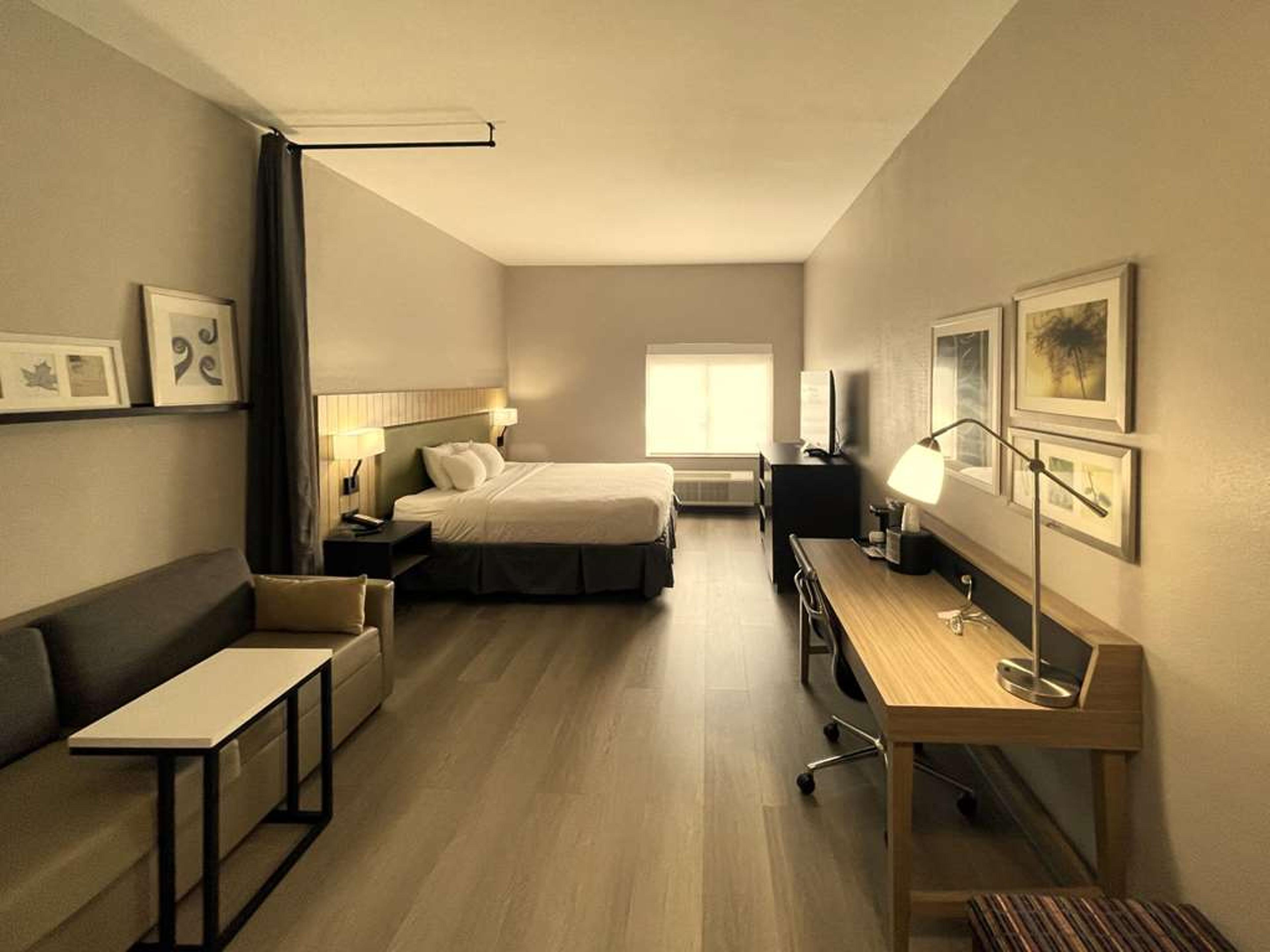COUNTRY INN AND SUITES BY RADISSON