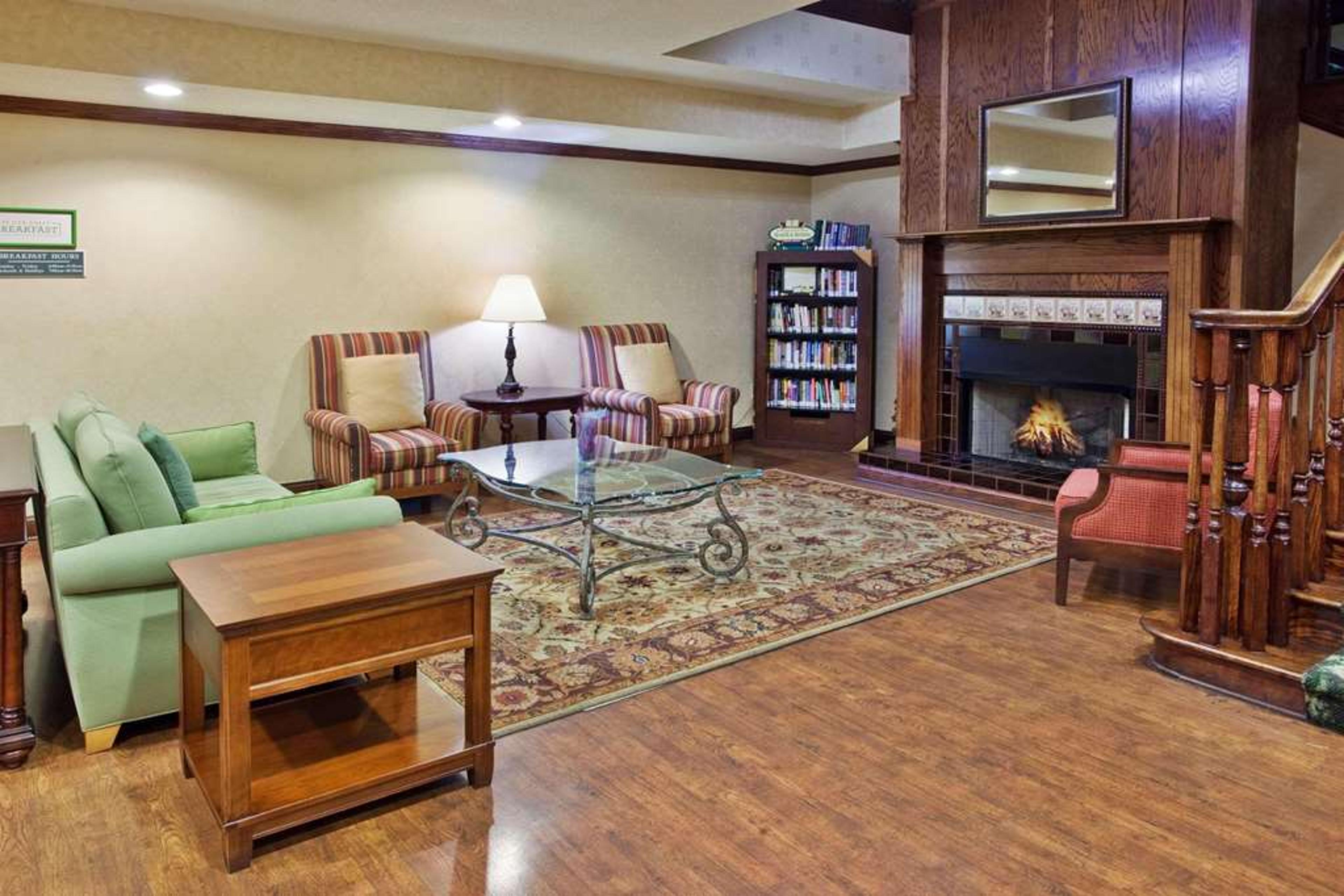 COUNTRY INN & SUITES BY RADISSON HI