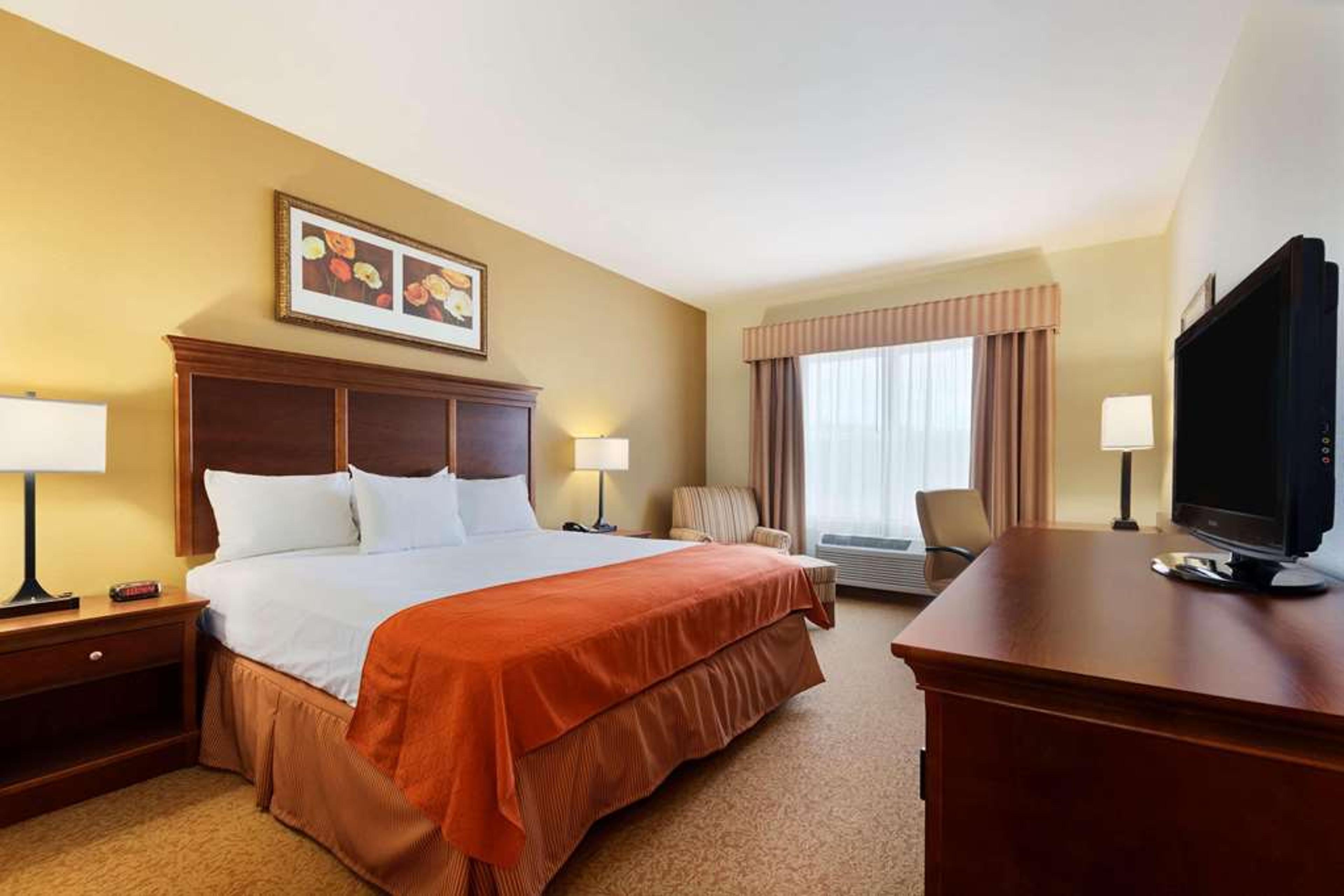 COUNTRY INN AND SUITES BY RADISSON