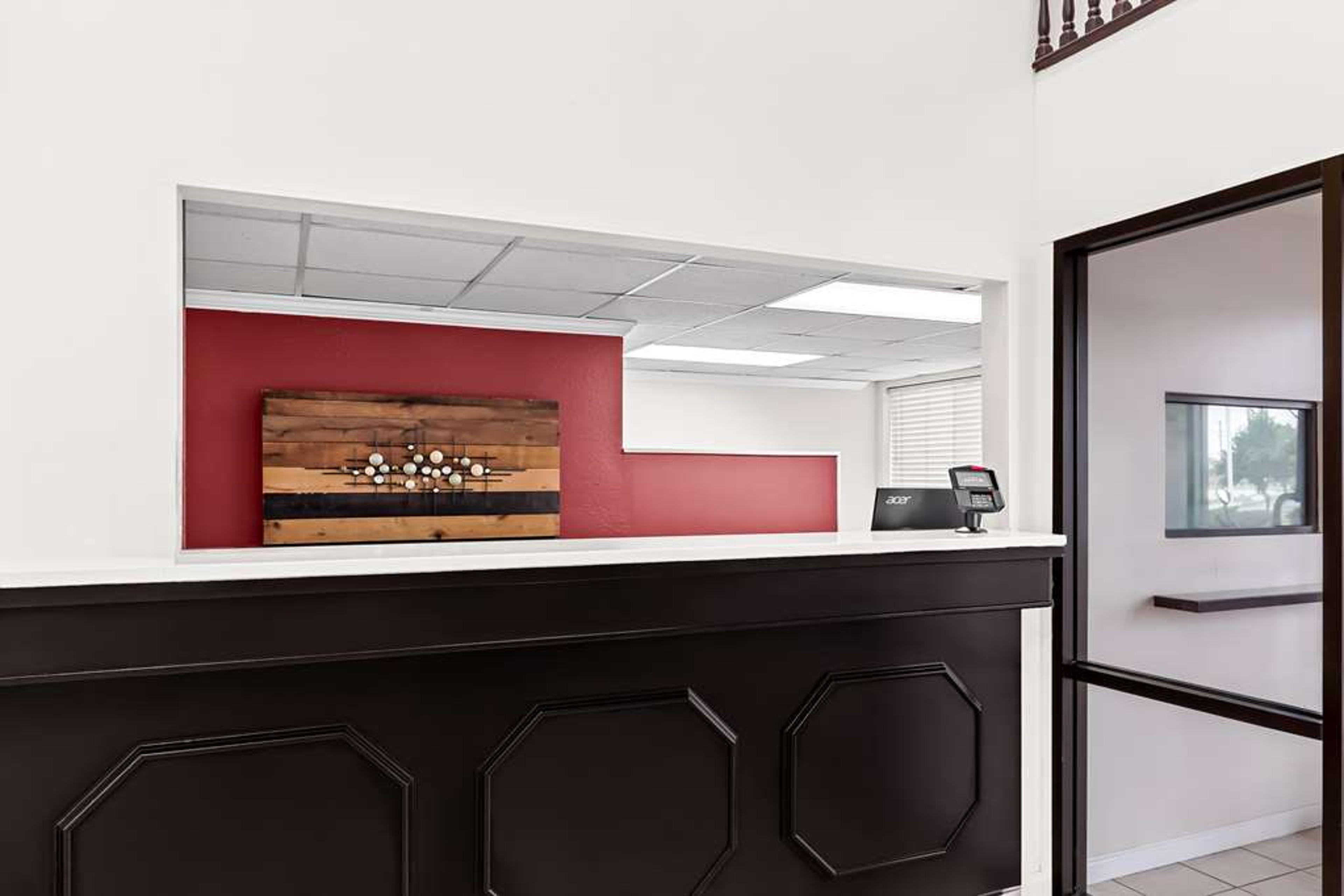 Red Lion Inn and Suites Pontoon Beach/St. Louis