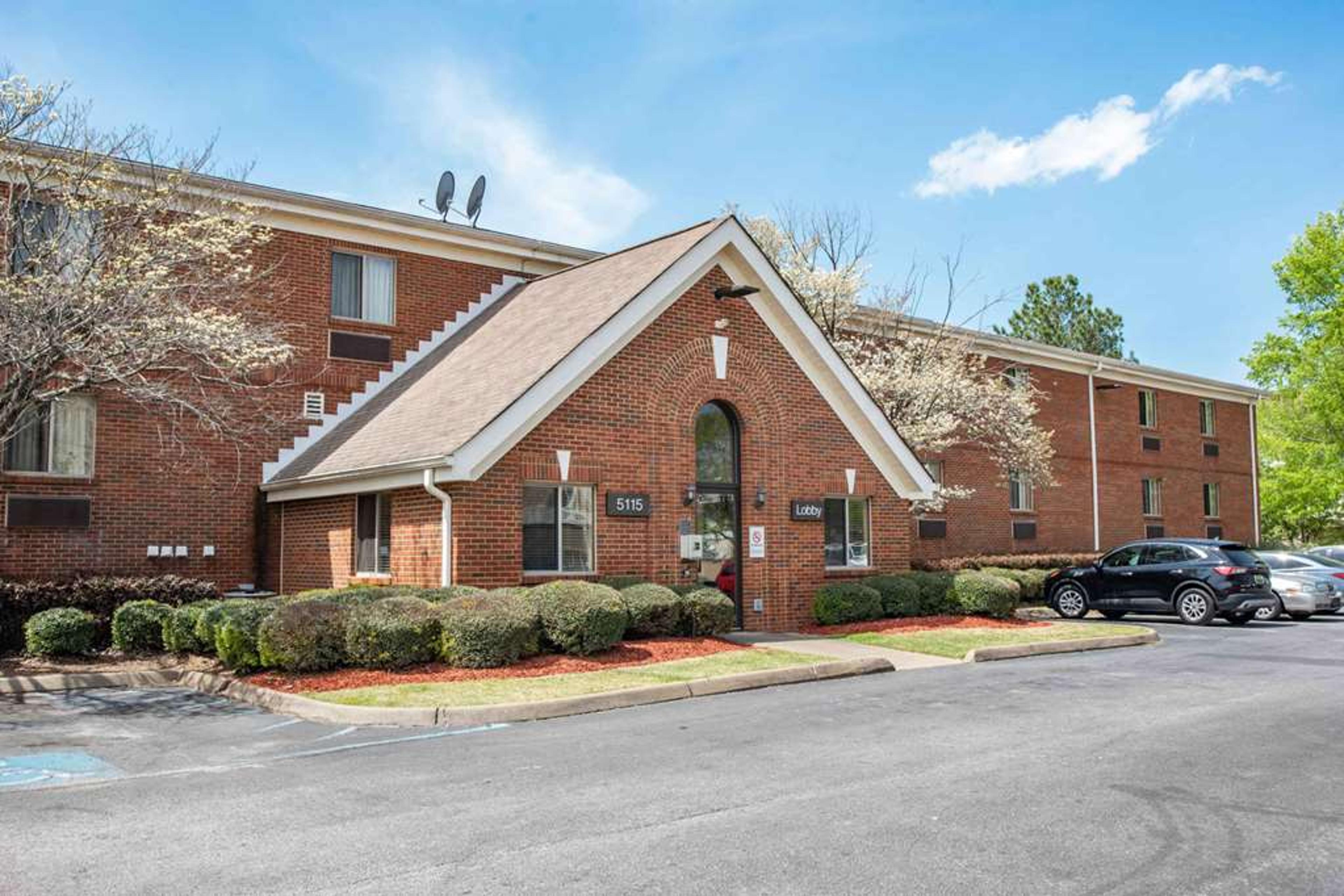 SUBURBAN STUDIOS MONTGOMERY EAST I-