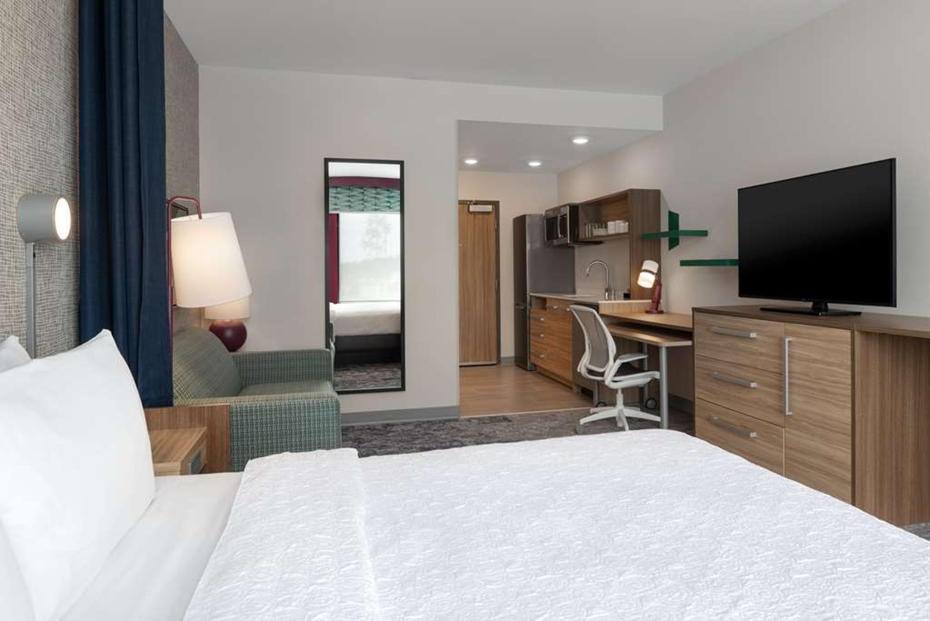HOME2 SUITES BY HILTON SHEBOYGAN