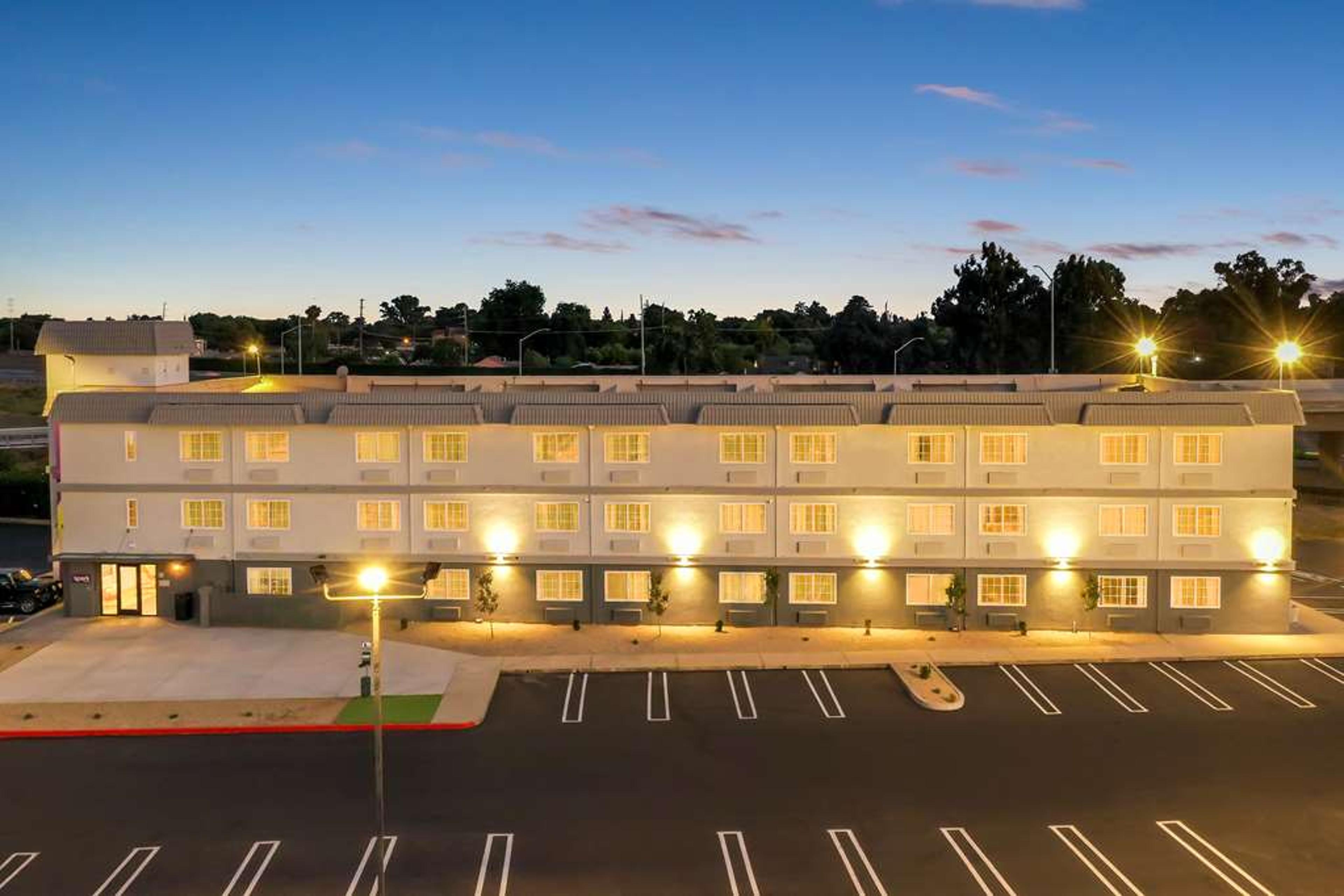 SPARK BY HILTON MODESTO