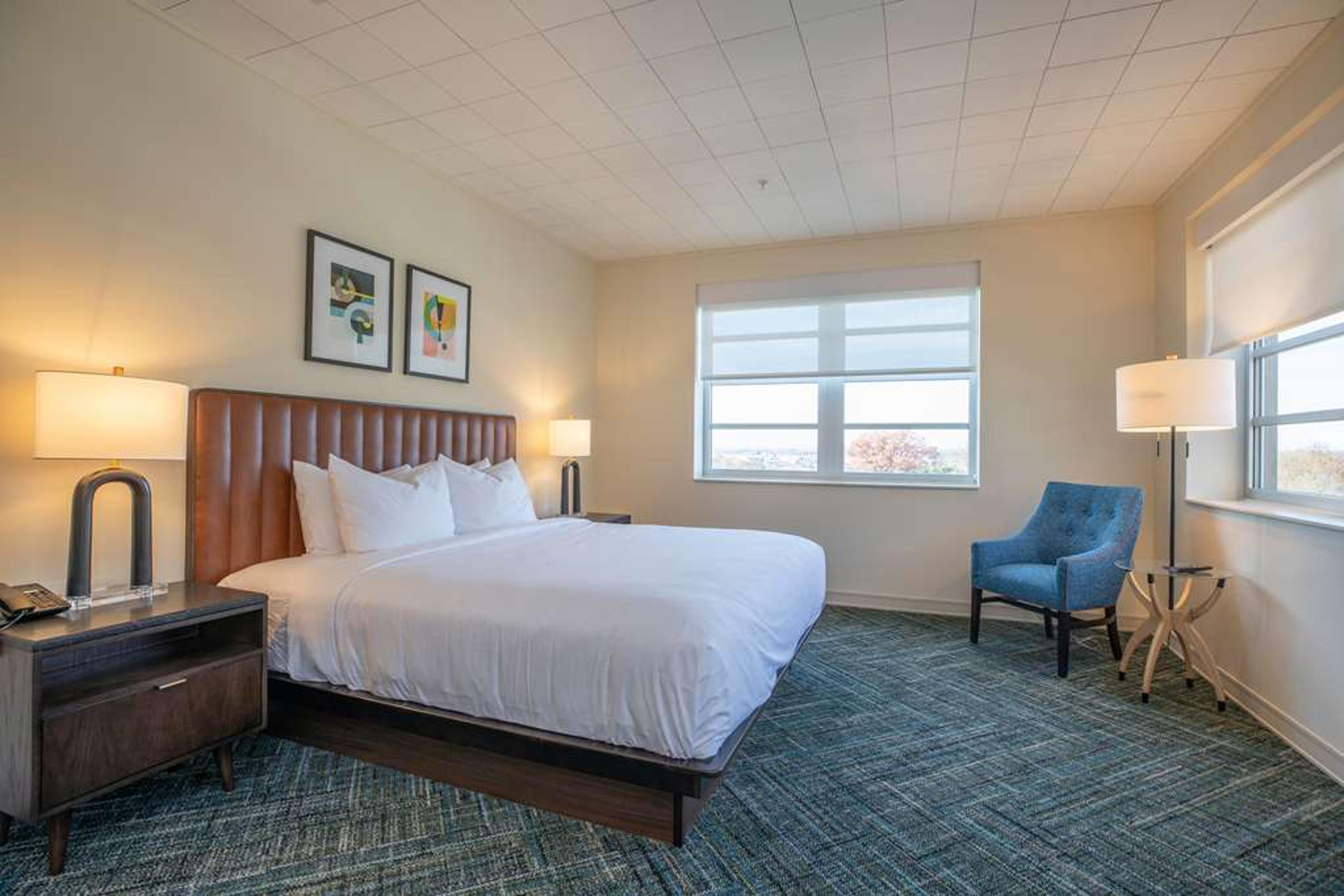 THE HOLBROOK HOTEL