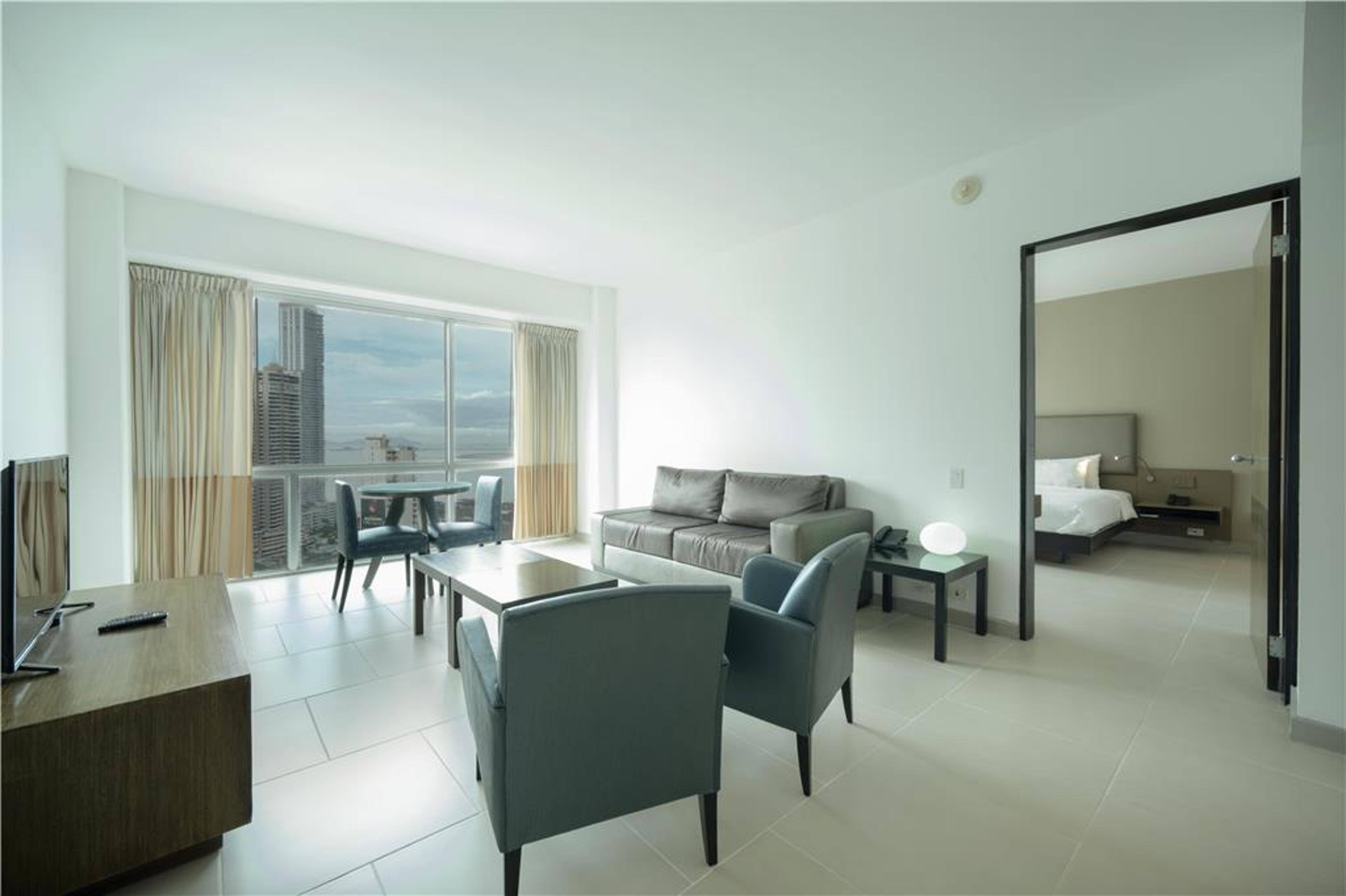 DECAPOLIS HOTEL PANAMA CITY