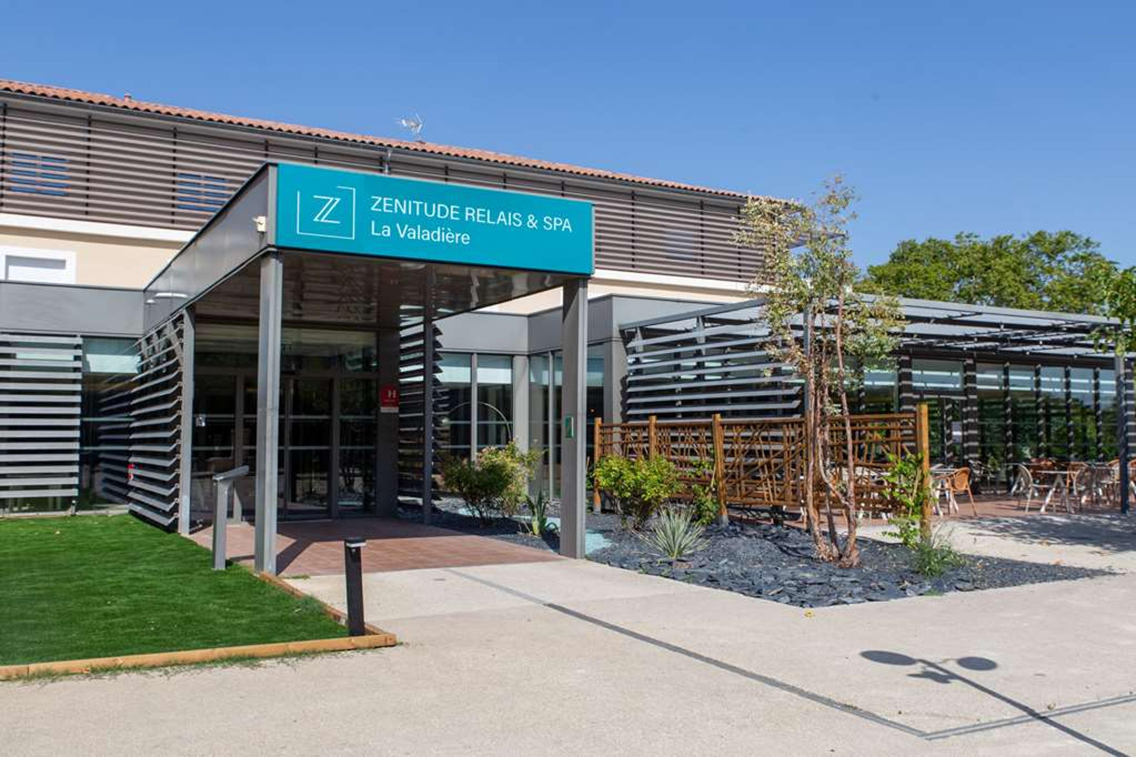 ZENITUDE HOTEL LA VALADIRE AN ASCEN