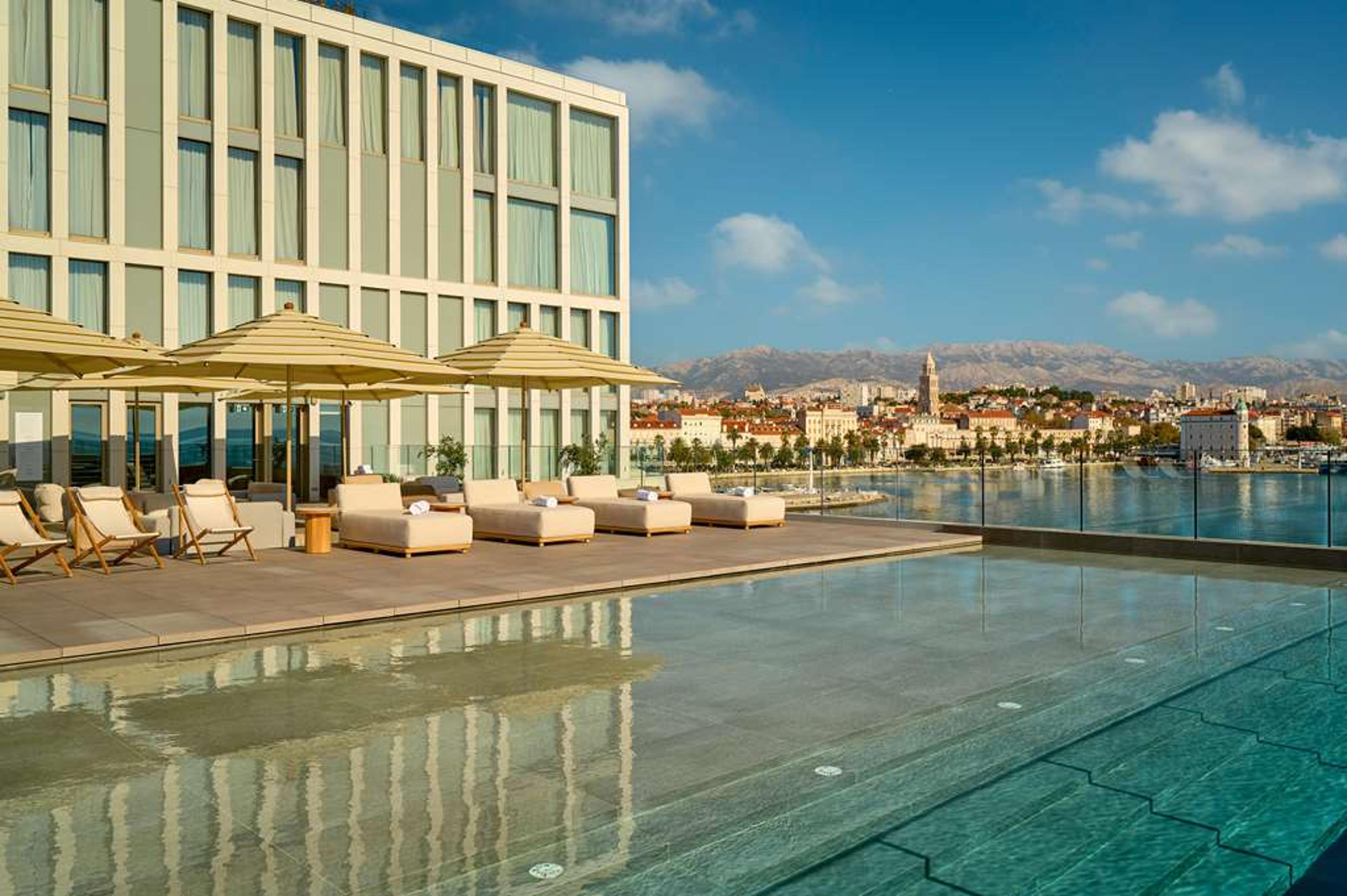 HOTEL AMBASADOR SPLIT