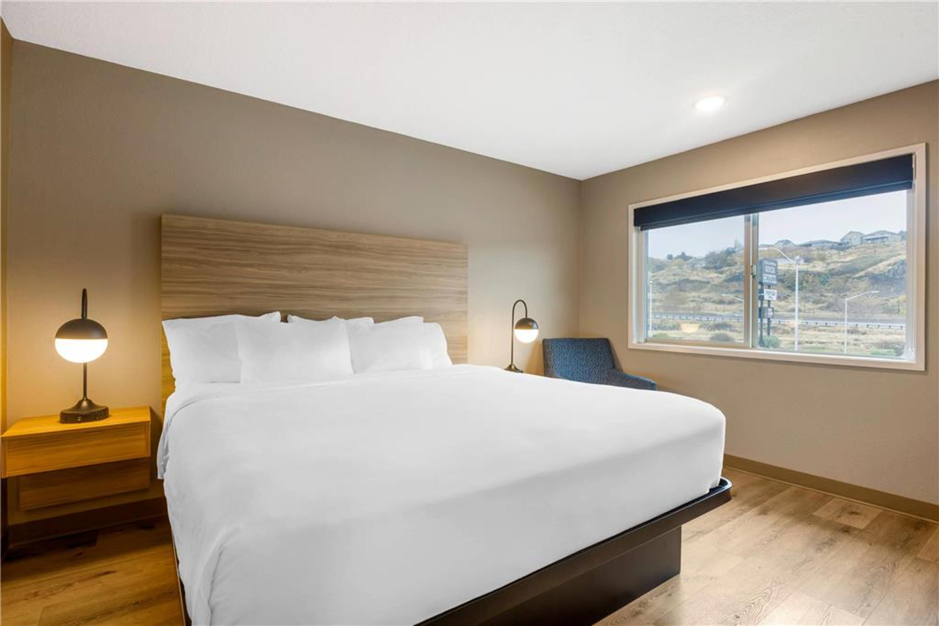 COLUMBIA RIVER HOTEL AND CONFERENCE