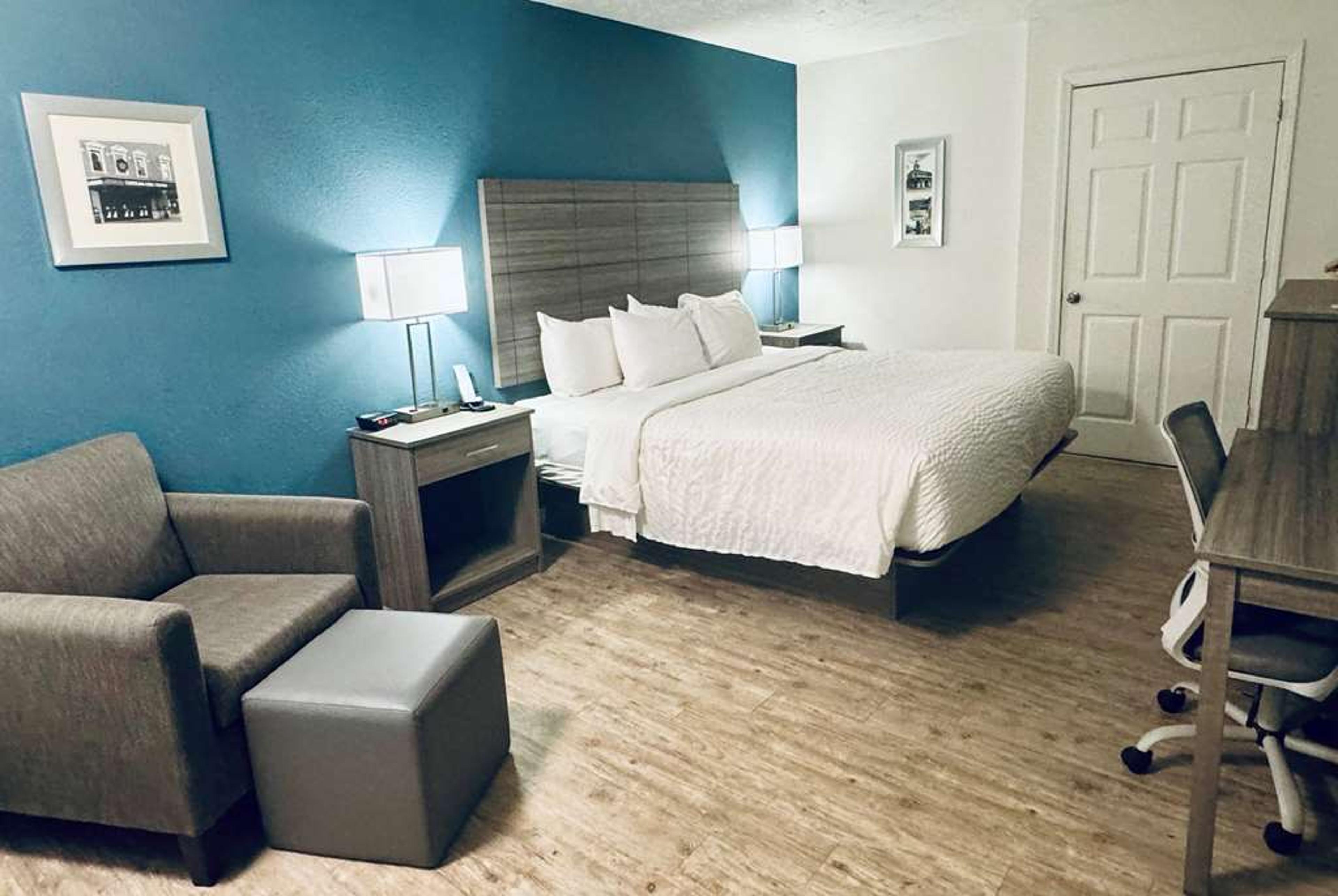 RAMADA BY WYNDHAM LUMBERTON