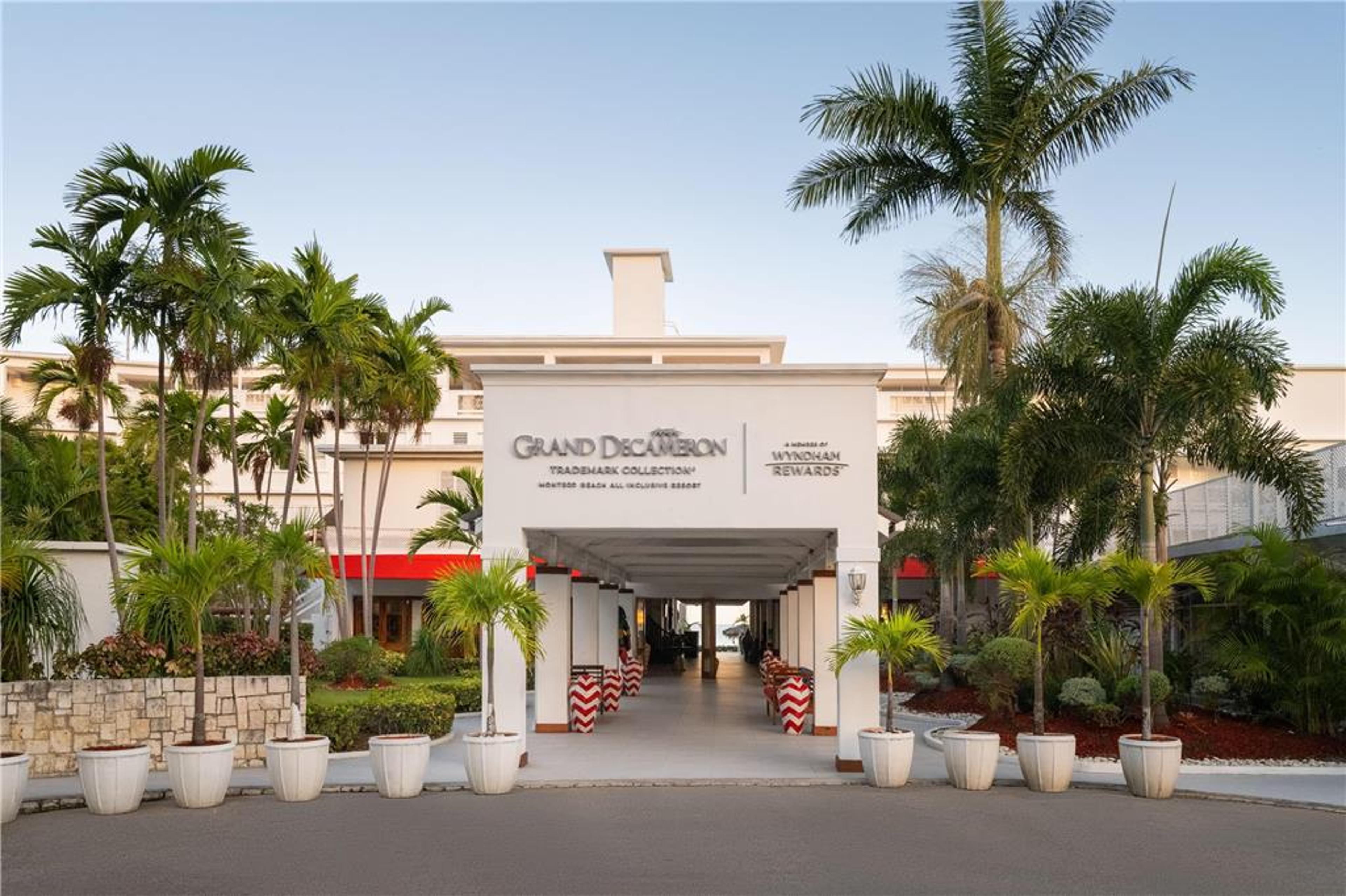 GRAND DECAMERON MONTEGO BEACH, A TR