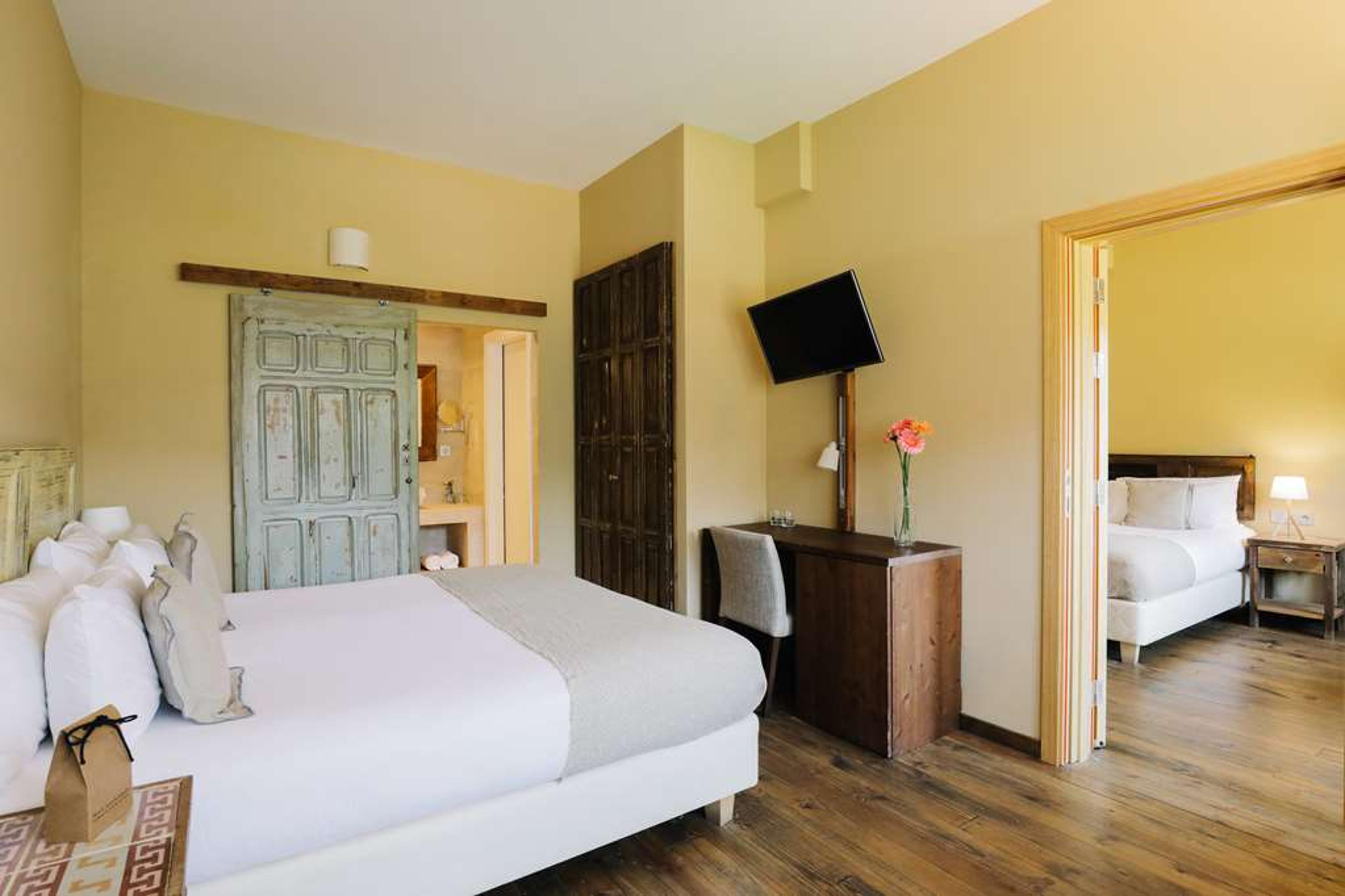 MAS SALAGROS ECORESORT