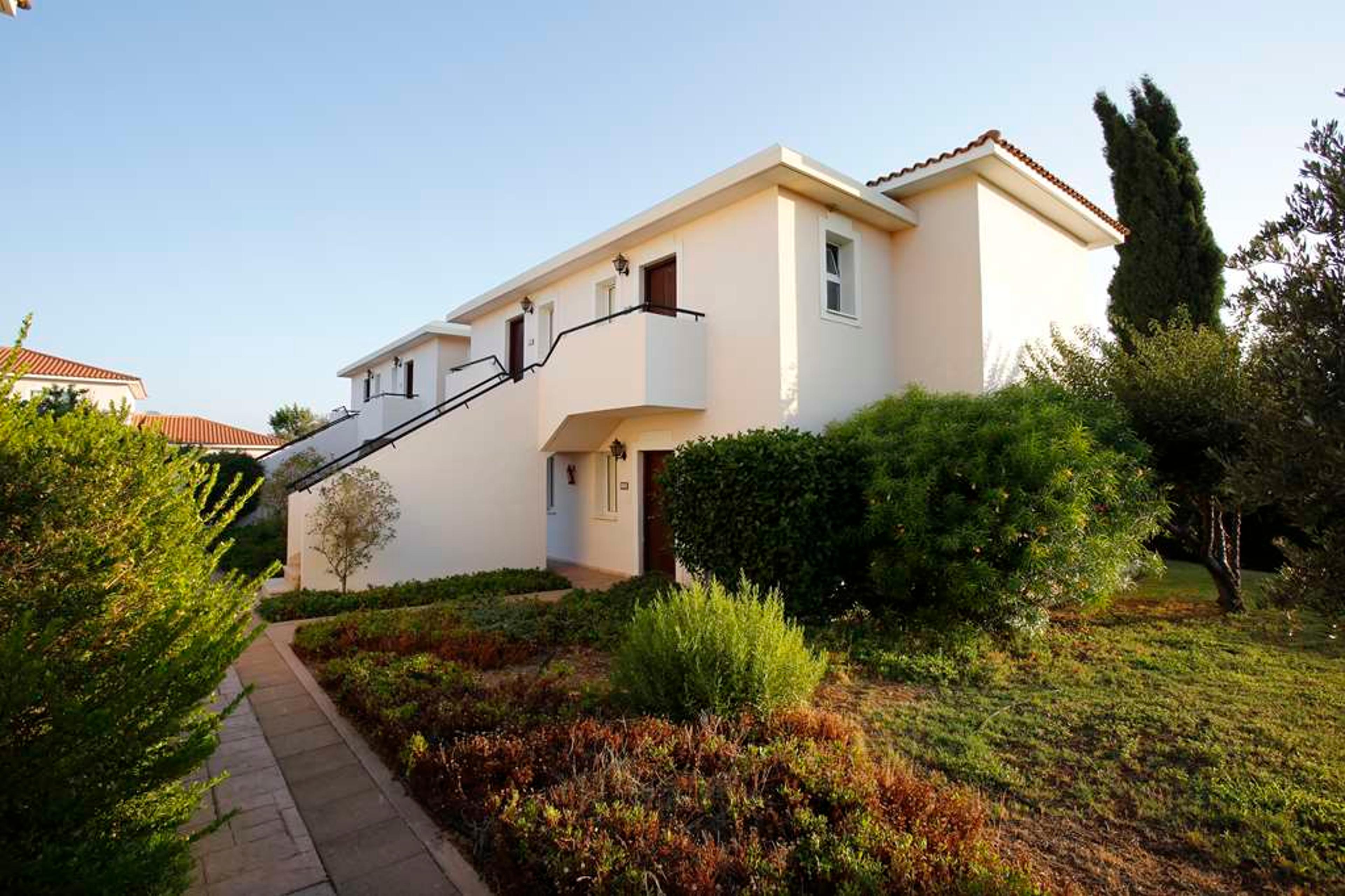 AKAMANTHEA HOLIDAY VILLAGE