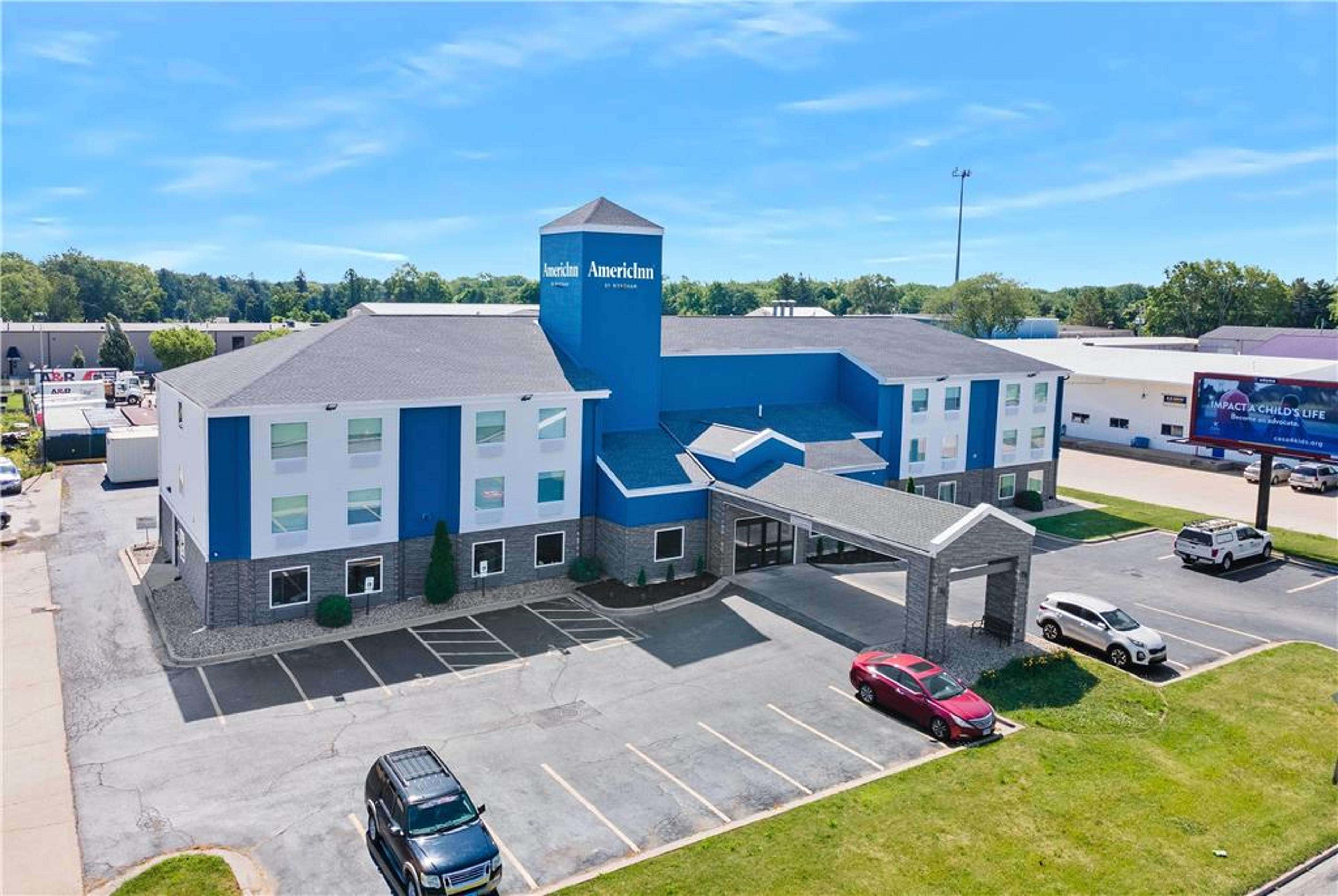 AMERICINN BY WYNDHAM URBANA