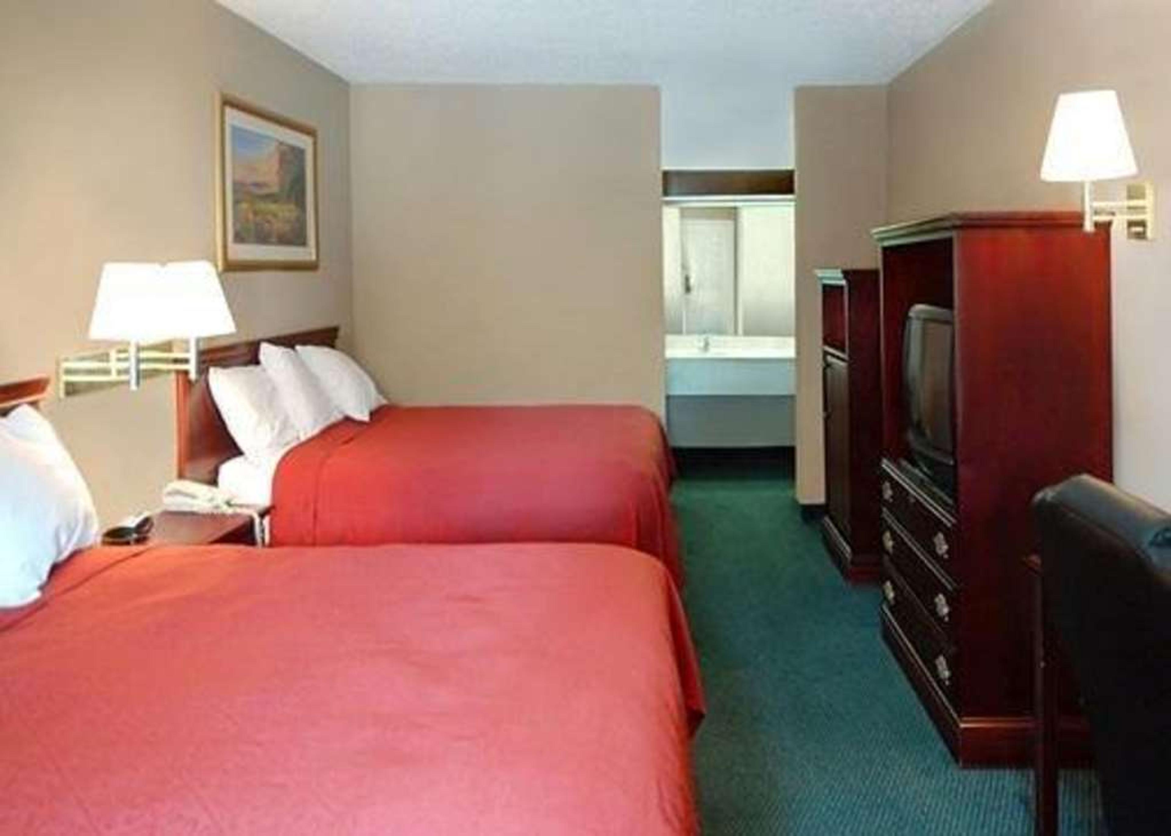 ECONO LODGE INN AND SUITES OCEAN SP