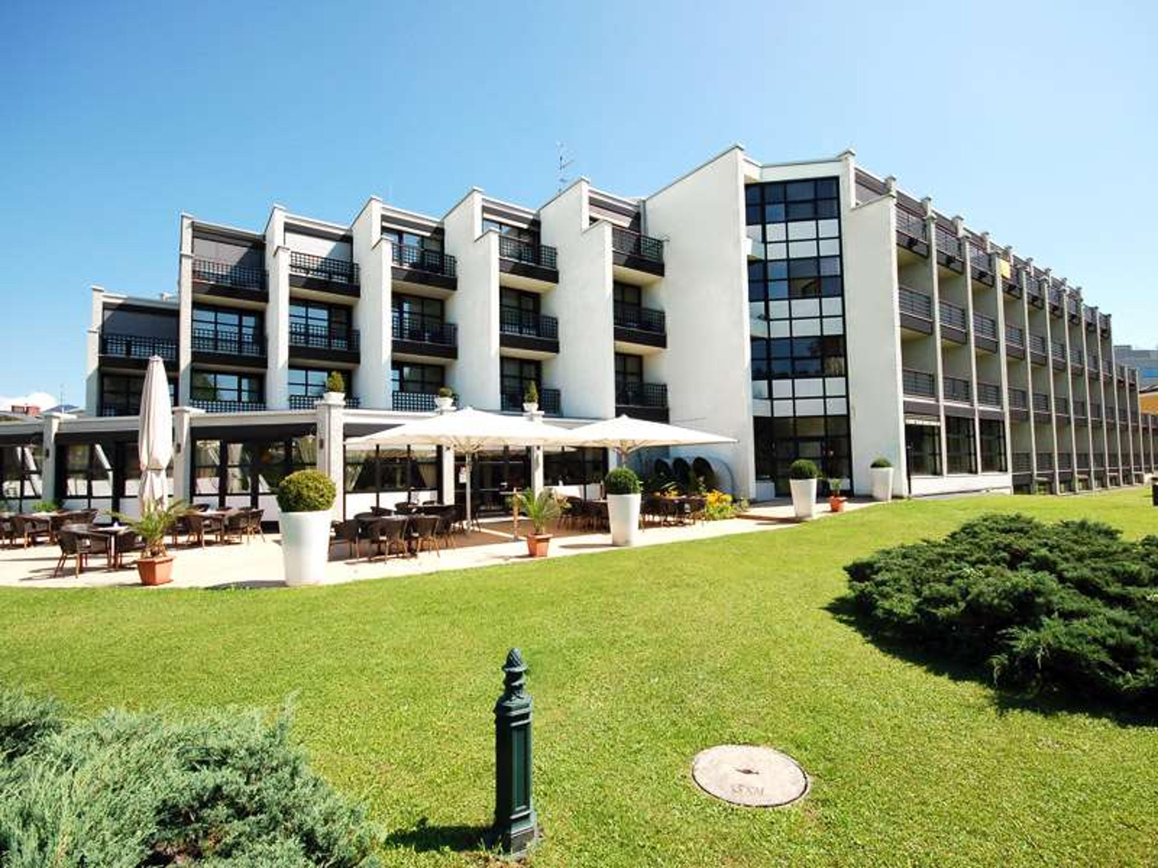 Hotel Photo 1