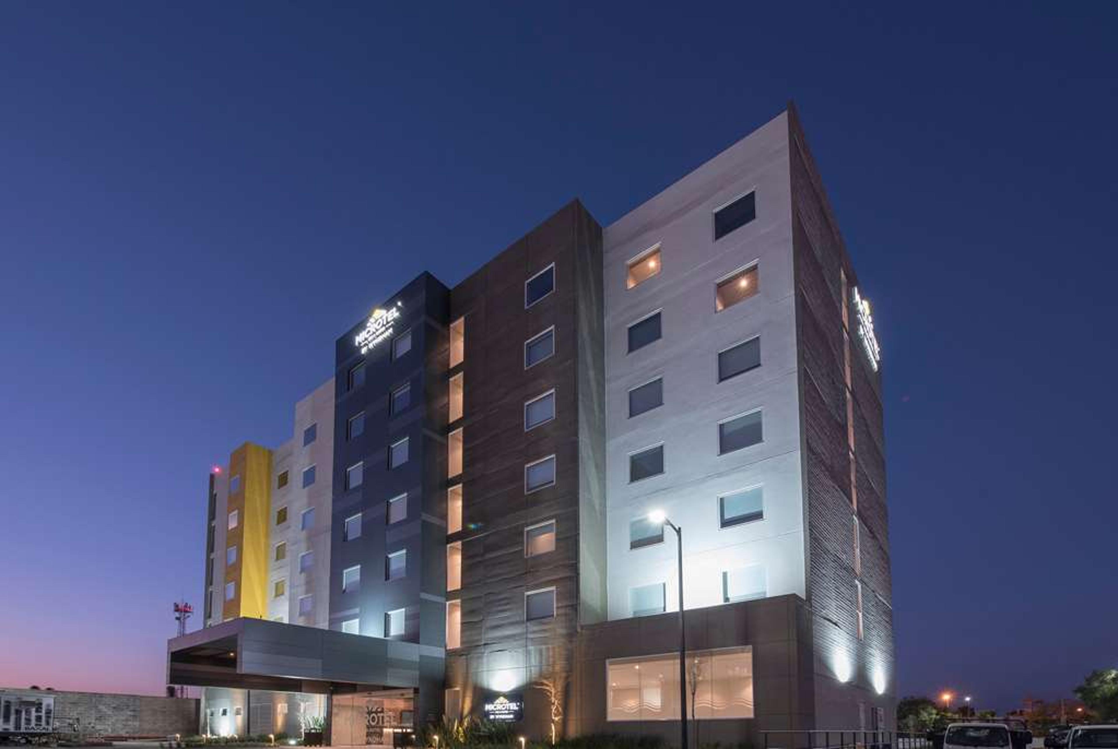 MICROTEL INN & SUITES BY WYNDHAM IR