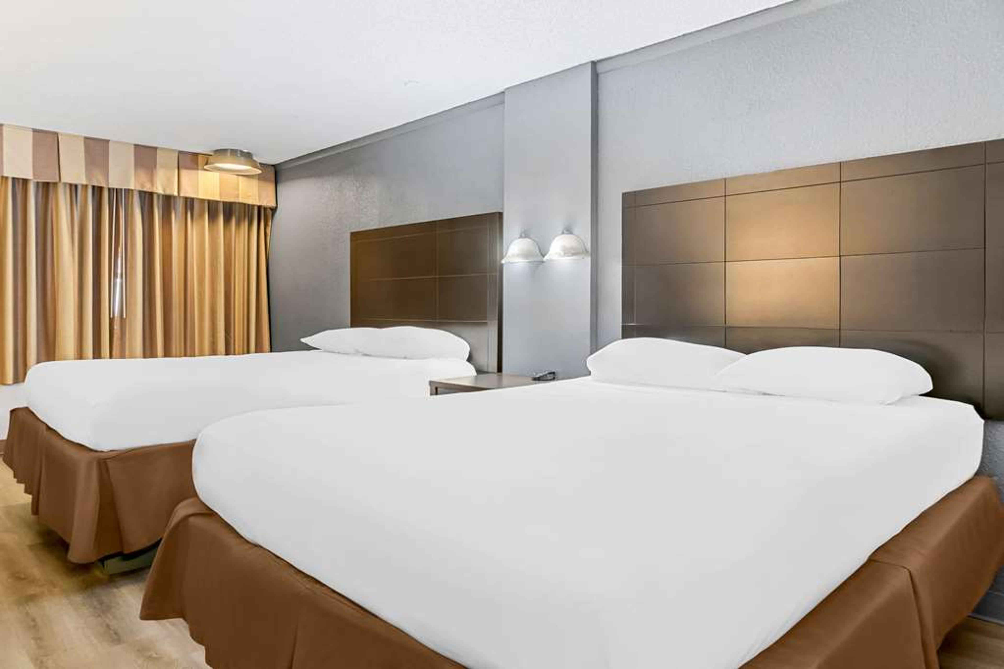 RODEWAY INN AND SUITES