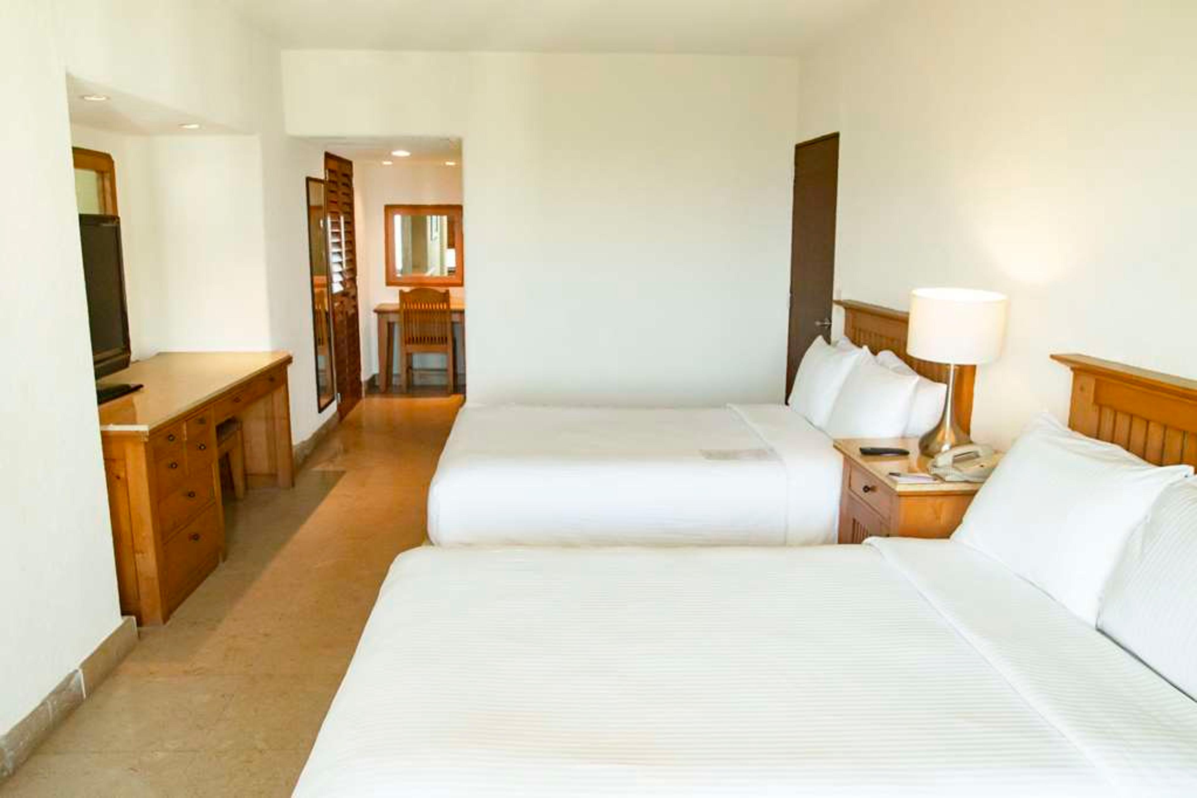 EMPORIO IXTAPA