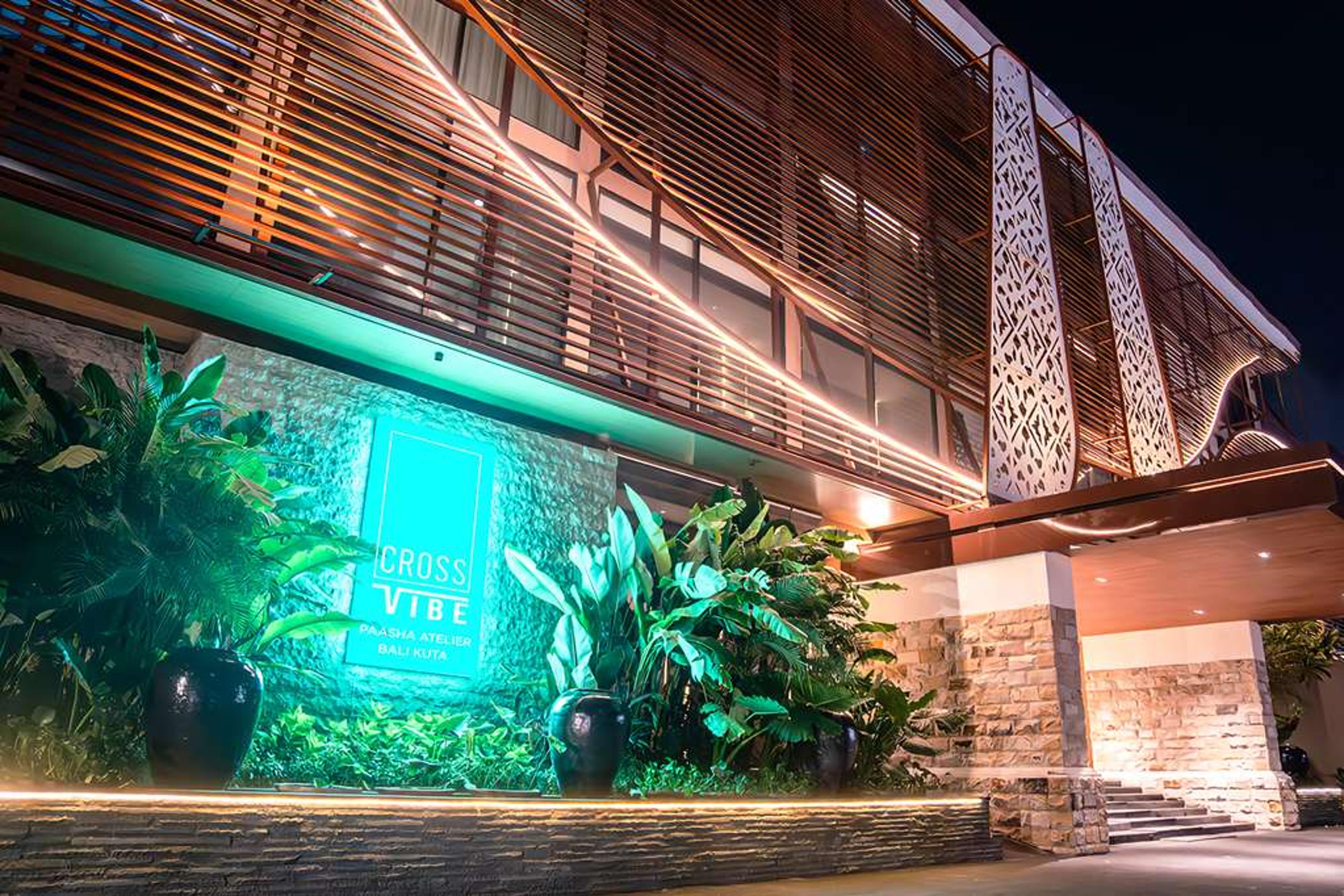 CROSS VIBE PAASHA ATELIER BALI KUTA