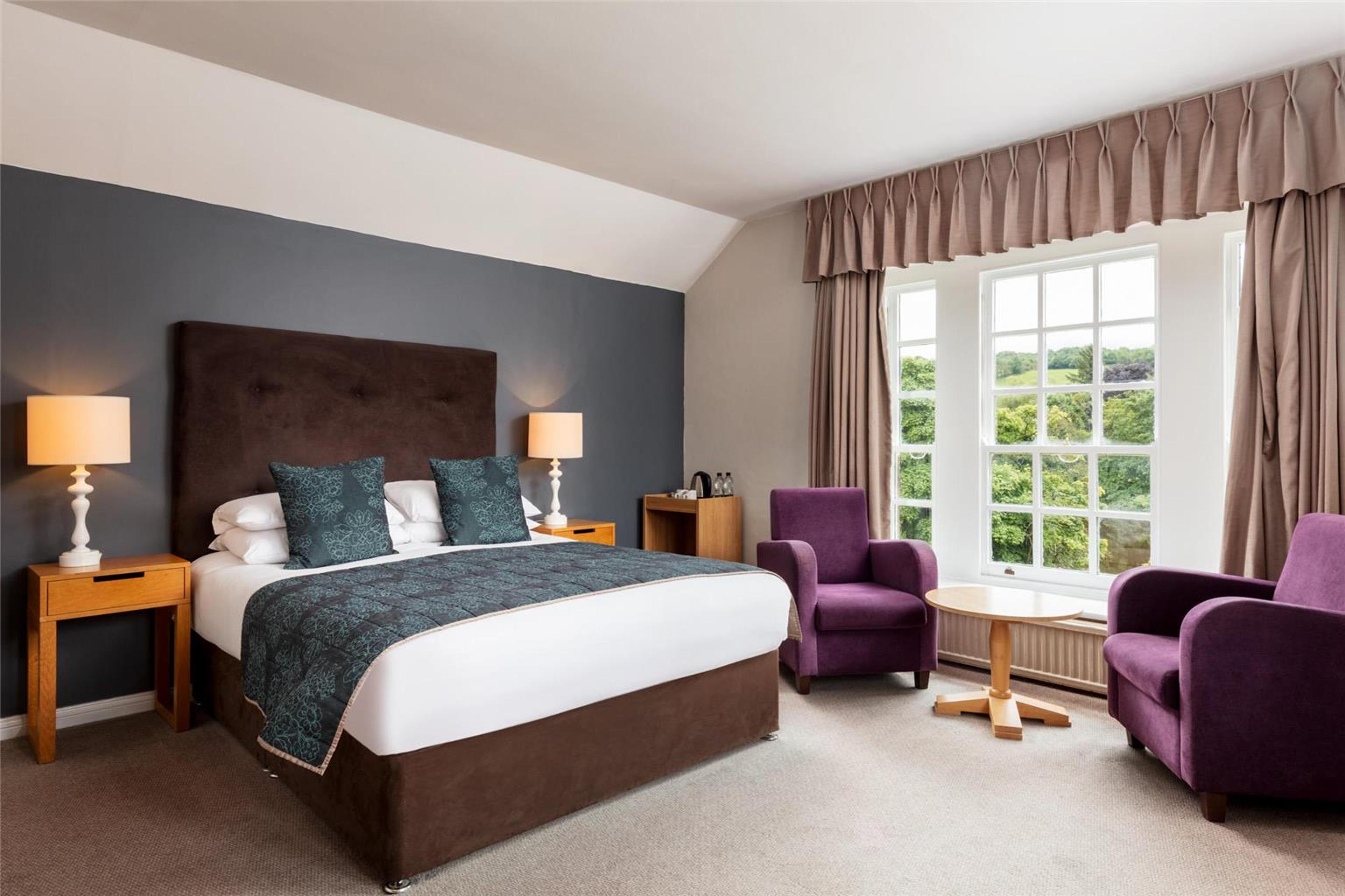 THE GEORGE HOTEL